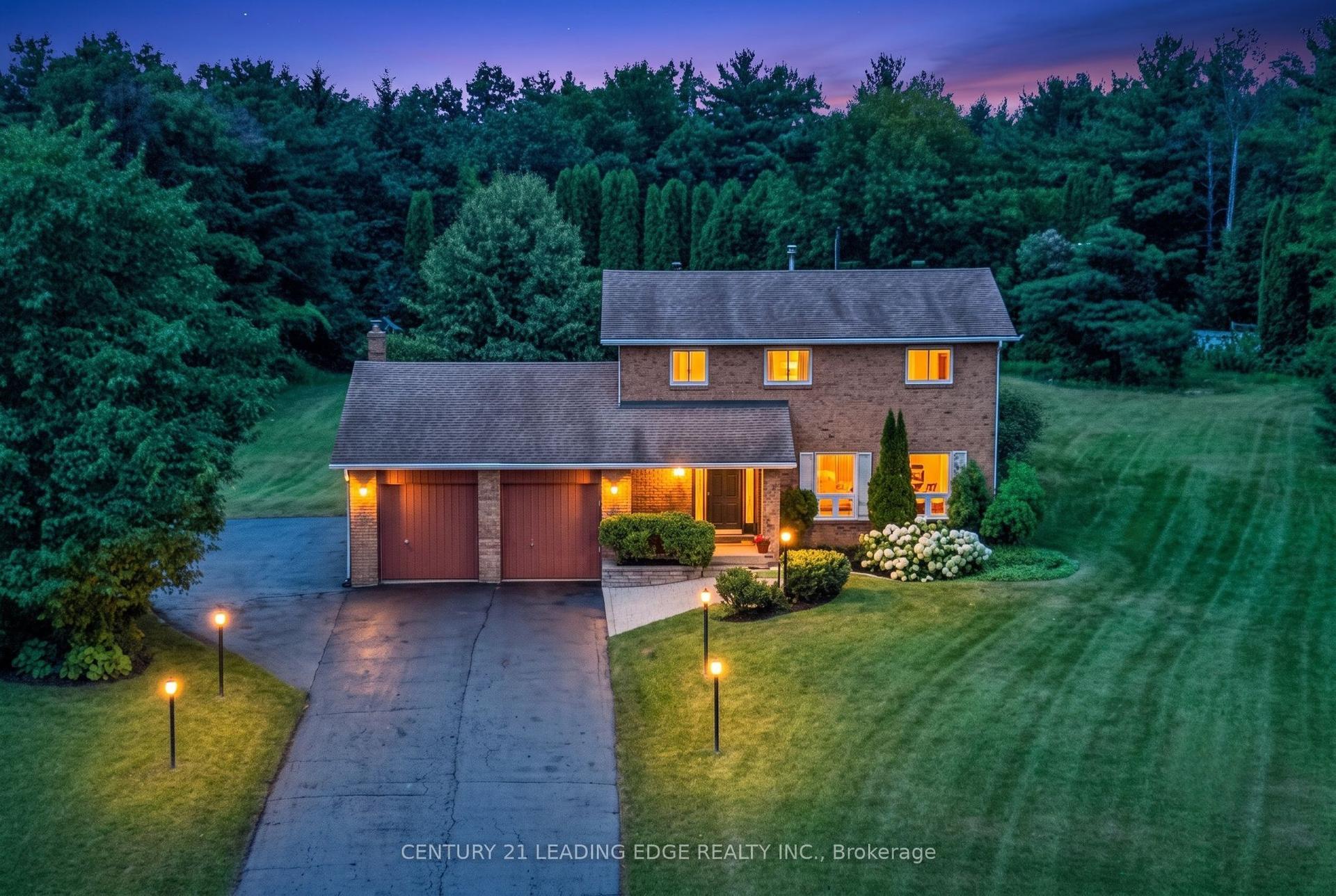 6 Cairns Boulevard, Springwater — Detached for sale, photo 1