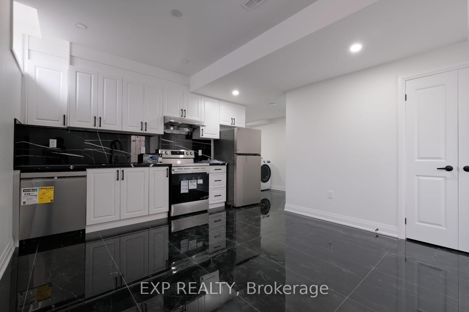 28 Elverton Crescent Basement #Basement — photo 1