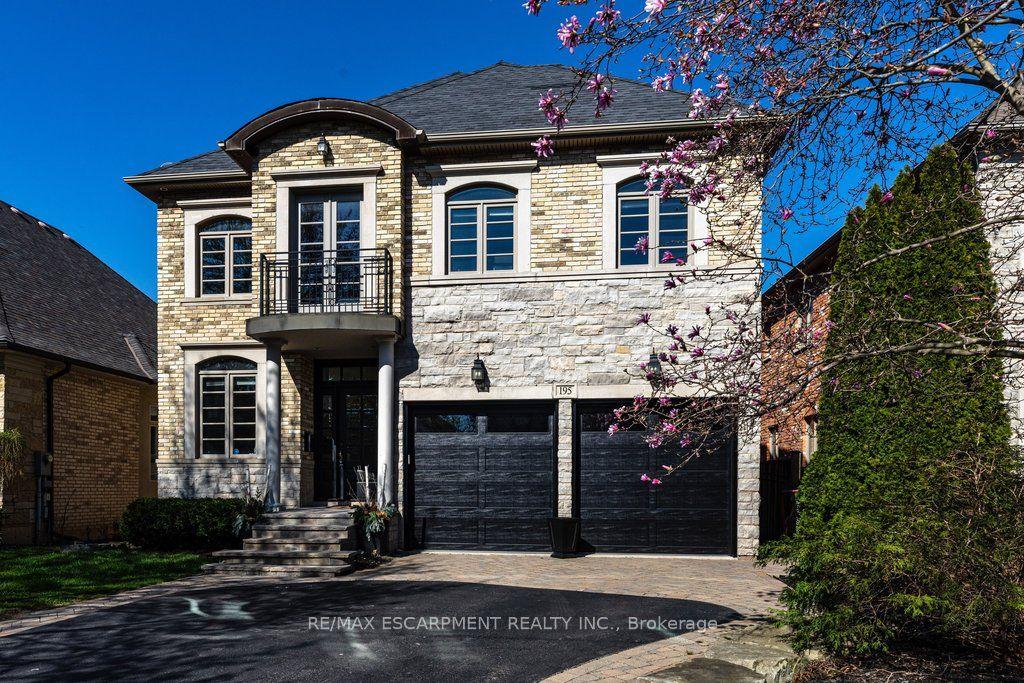 195 Pomona Avenue — photo 1