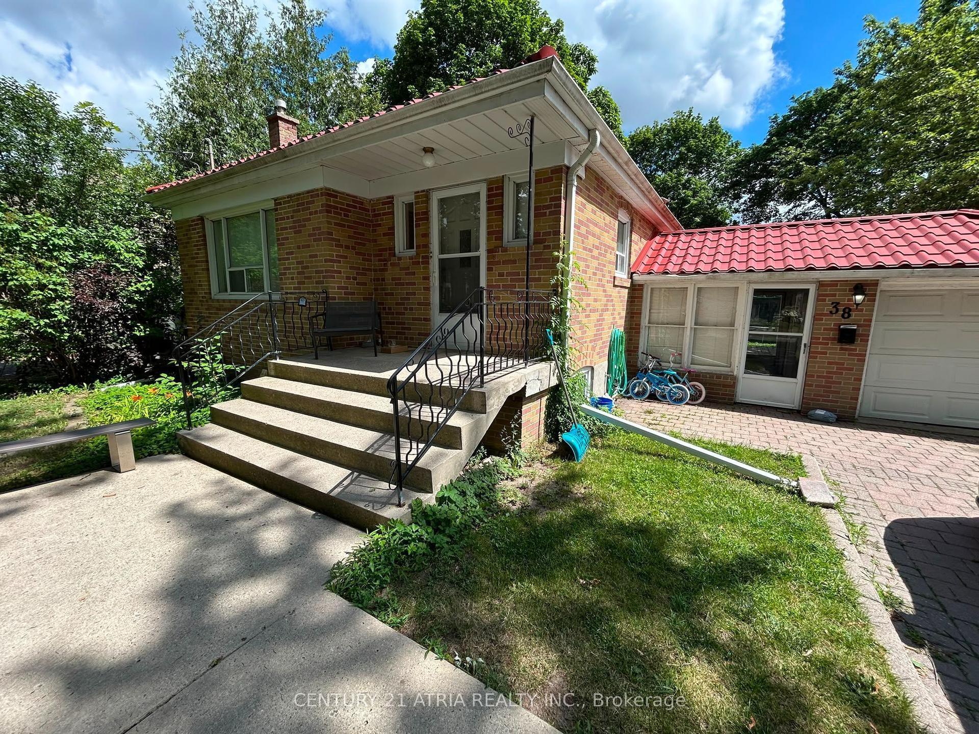 38 Harding Boulevard Main #Main, Richmond Hill — Detached for lease, photo 1