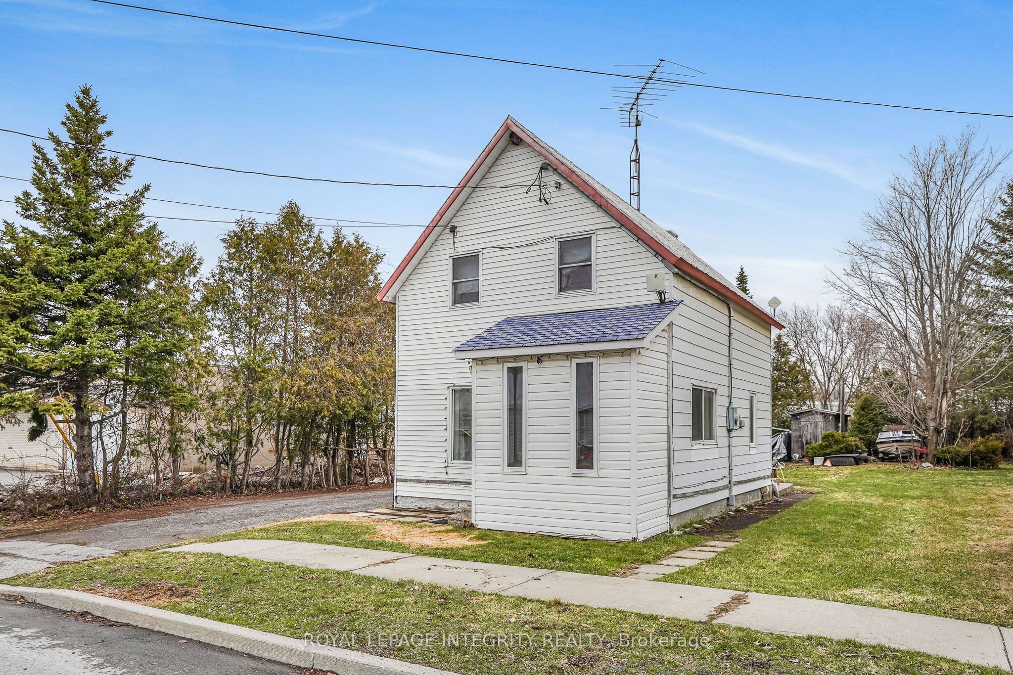 259 Bishop Street N — photo 1