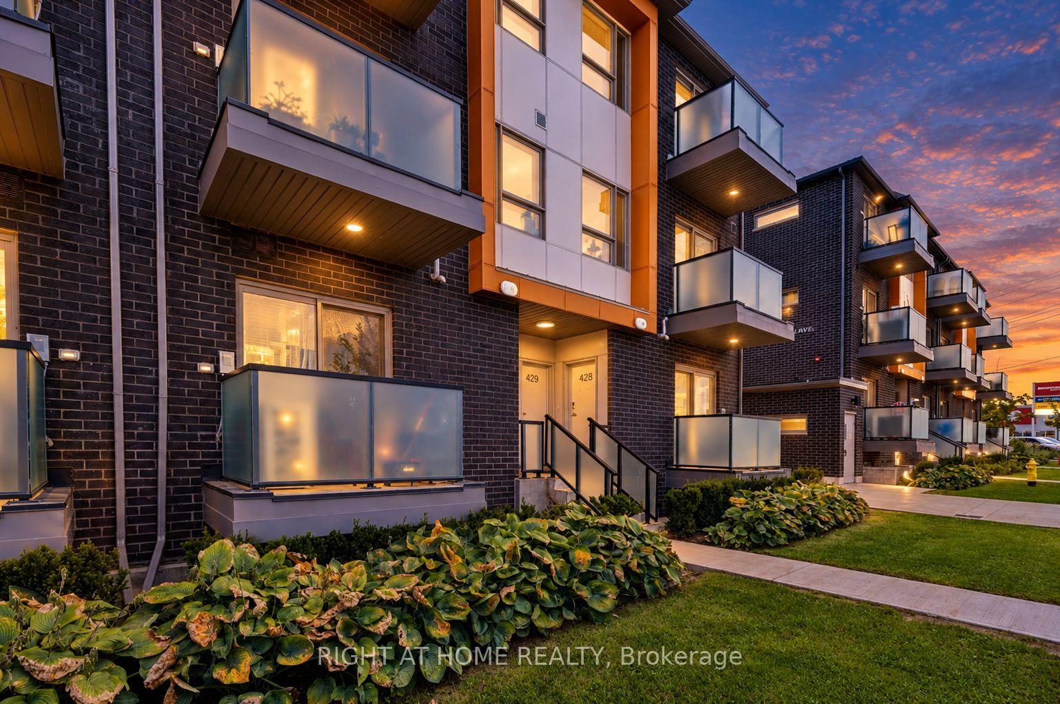 2789 Eglinton Avenue E 429 #429, Toronto — Condo Town for sale, photo 1