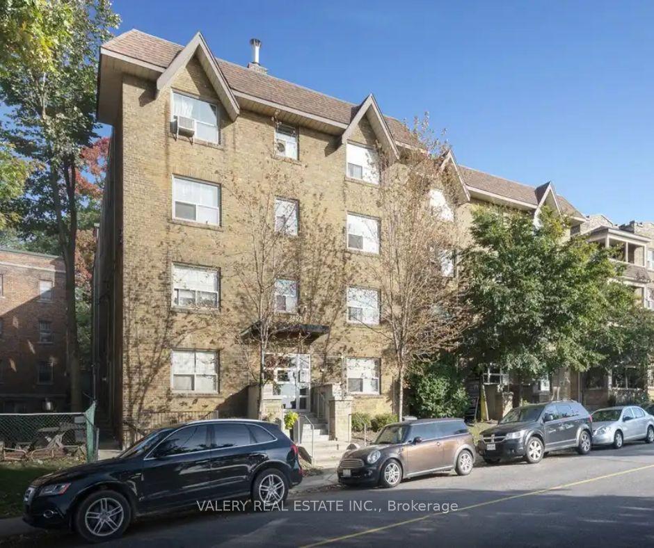 2402 Queen Street E 33 #33 — photo 1