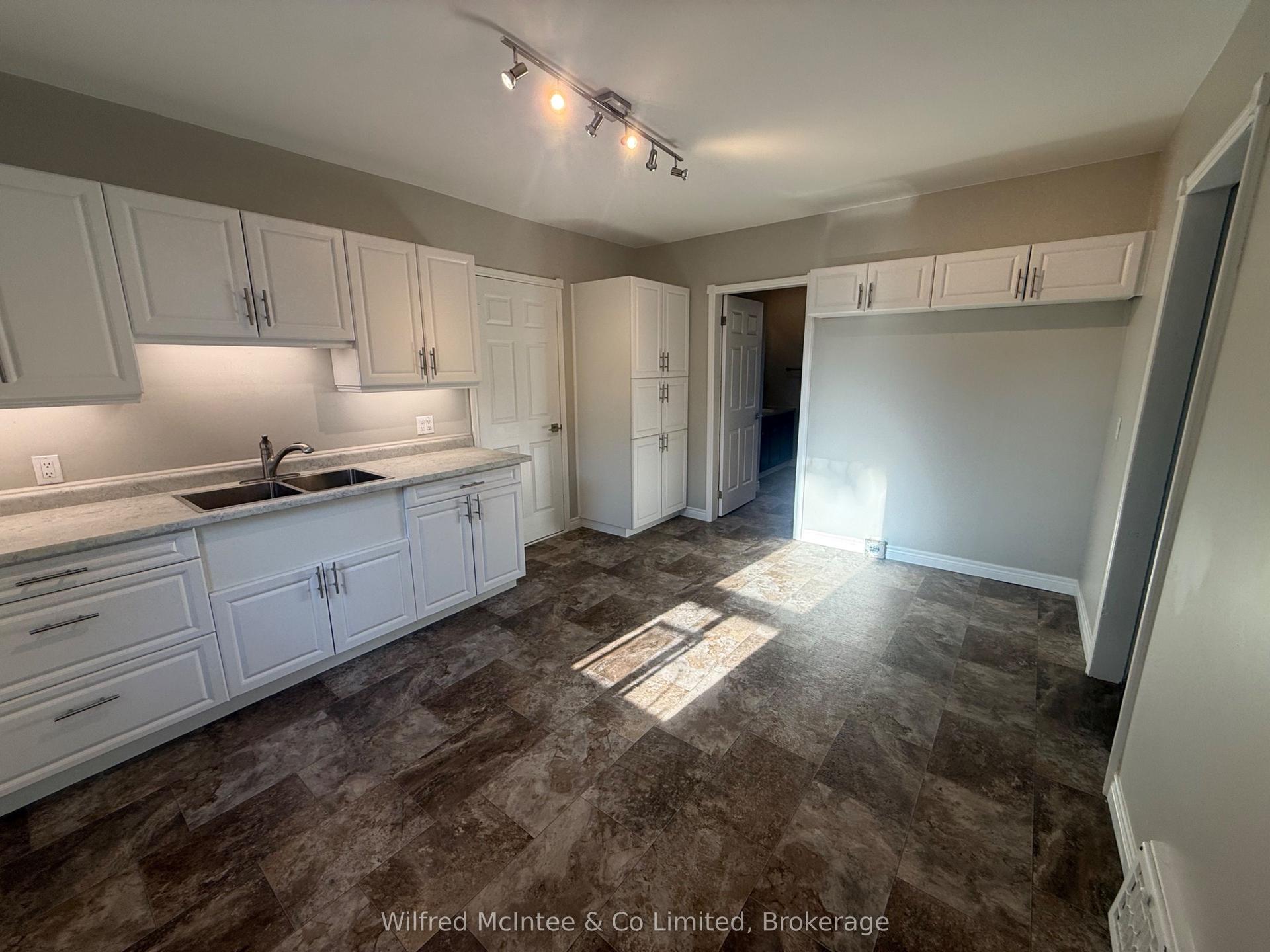 470 11th Street, Hanover — Multiplex for lease, photo 1