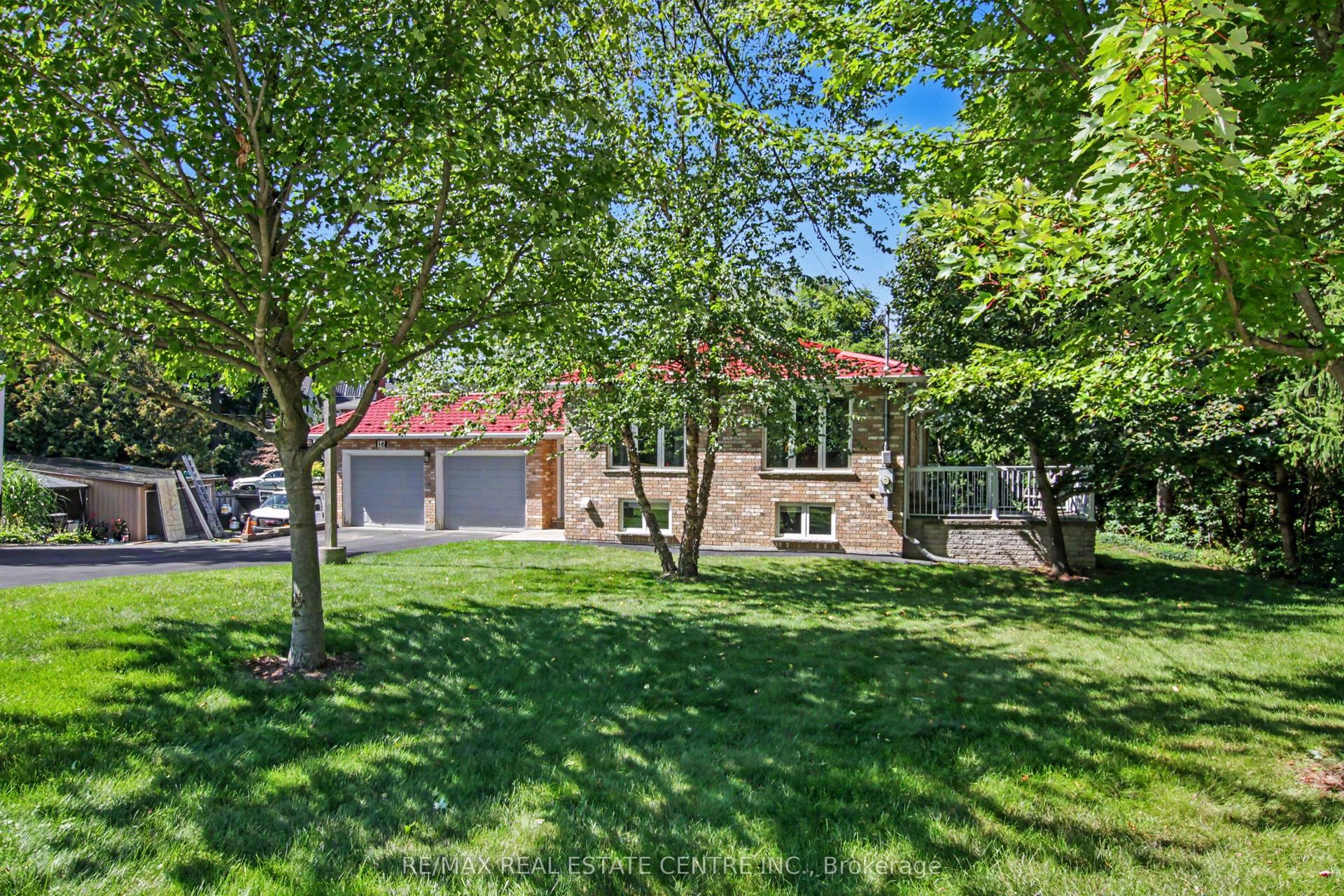 16 Main Street, North Dumfries — Detached for sale, photo 1
