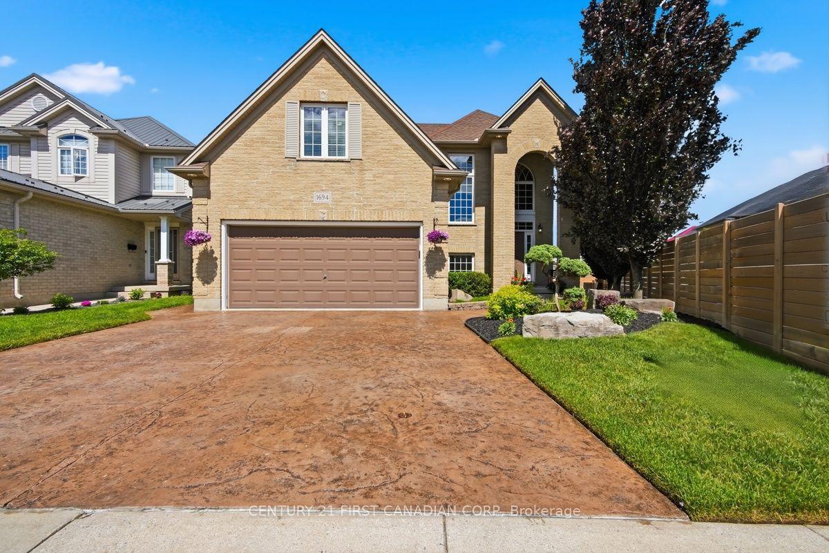 1694 Green Gables Road, London South — Detached for sale, photo 1