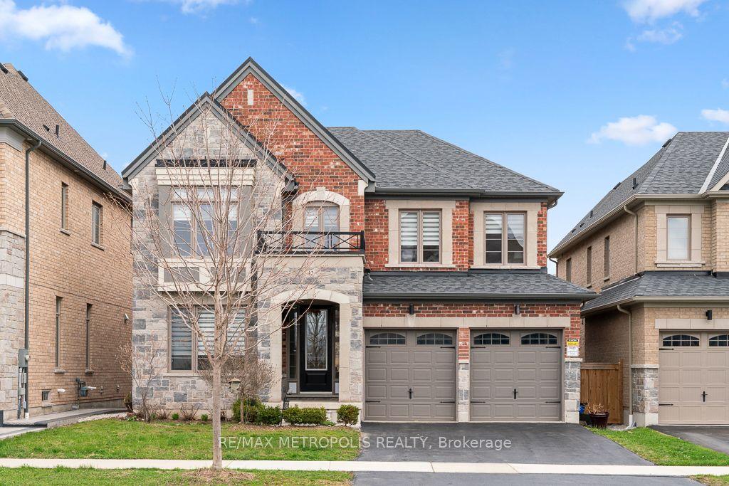 42 Blenheim Circle — photo 1