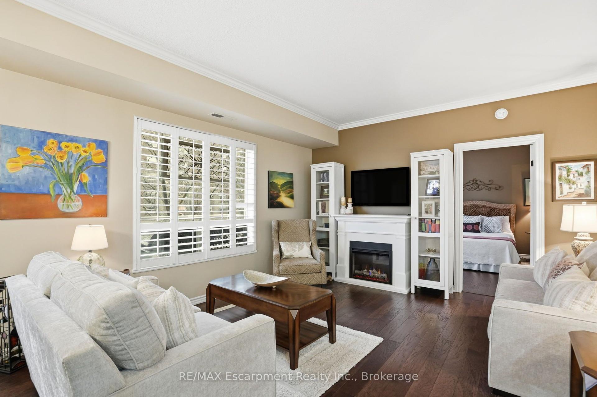 5188 Lakeshore Road 310 #310 — photo 1