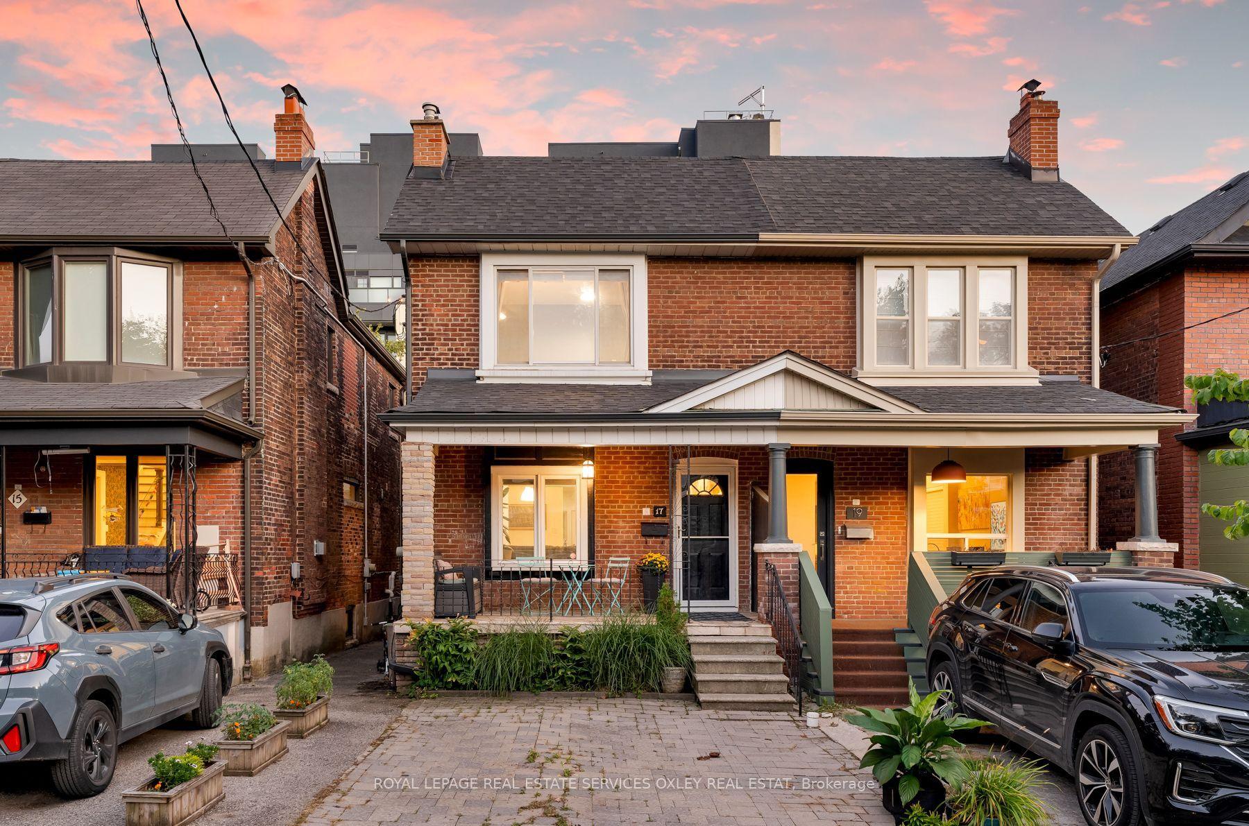 17 Barrie Avenue, Toronto — Semi-Detached for sale, photo 1