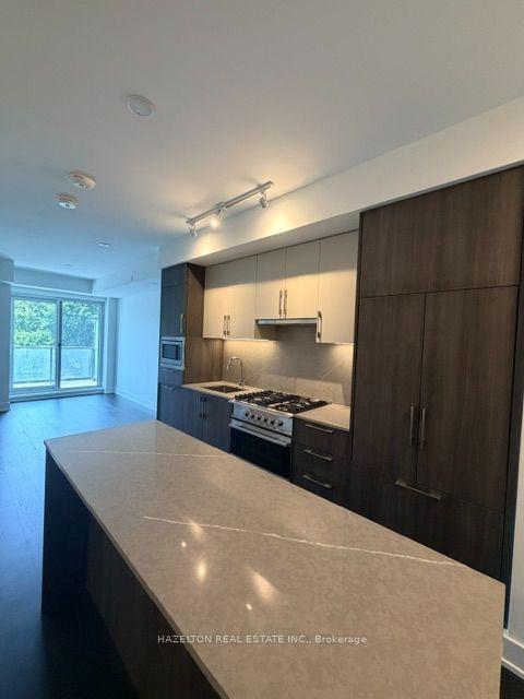 8 Manor Road W 409 #409, Toronto — Condo for lease, photo 1