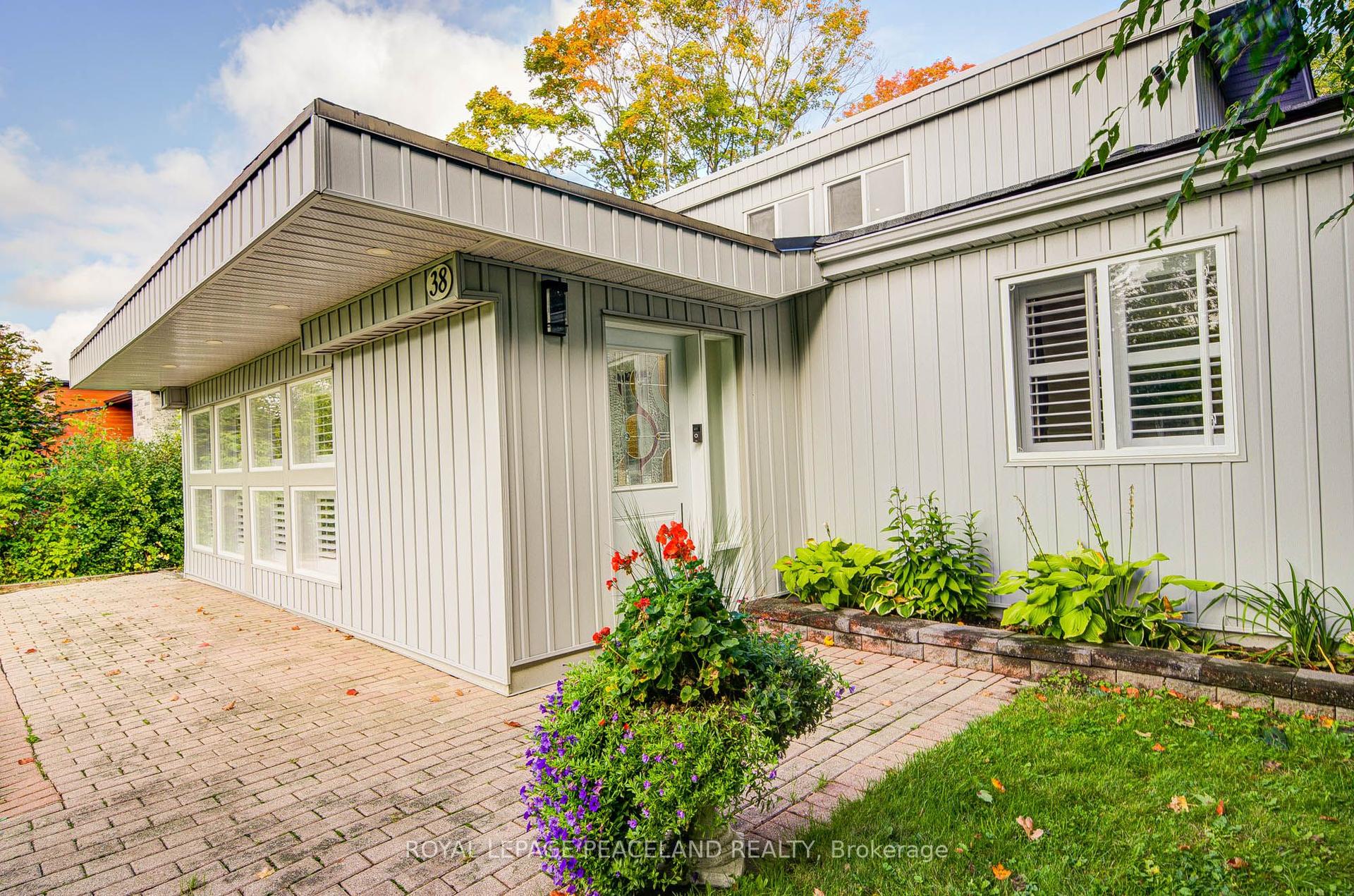 38 Lakeview Avenue, Whitchurch-Stouffville — Detached for sale, photo 1