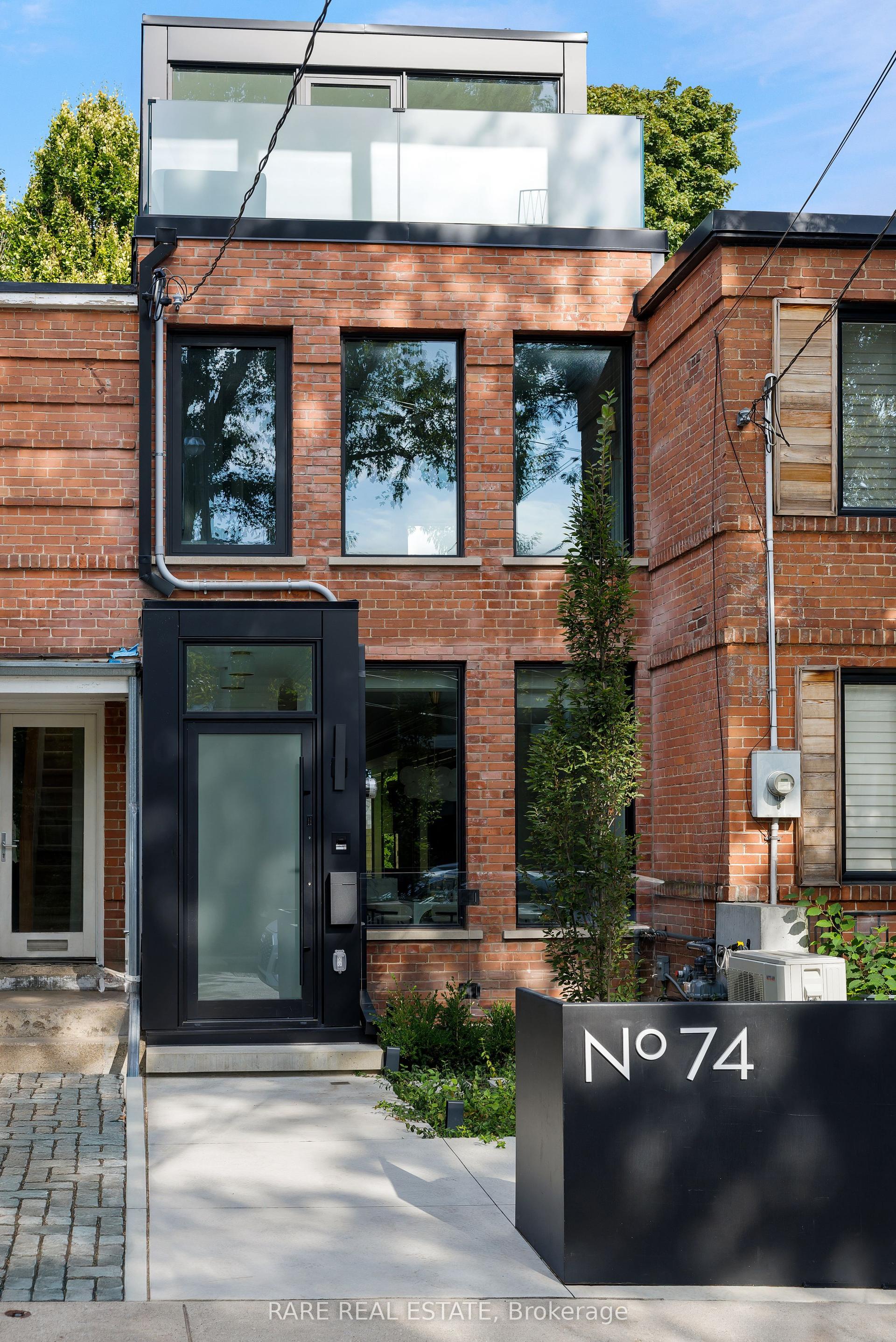 74 Summerhill Gardens — photo 1