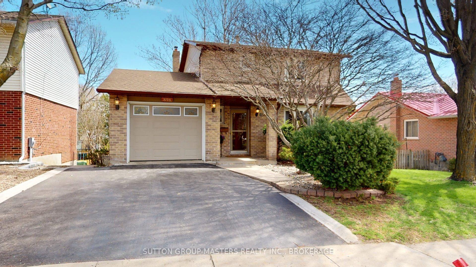 896 Nottinghill Avenue — photo 1
