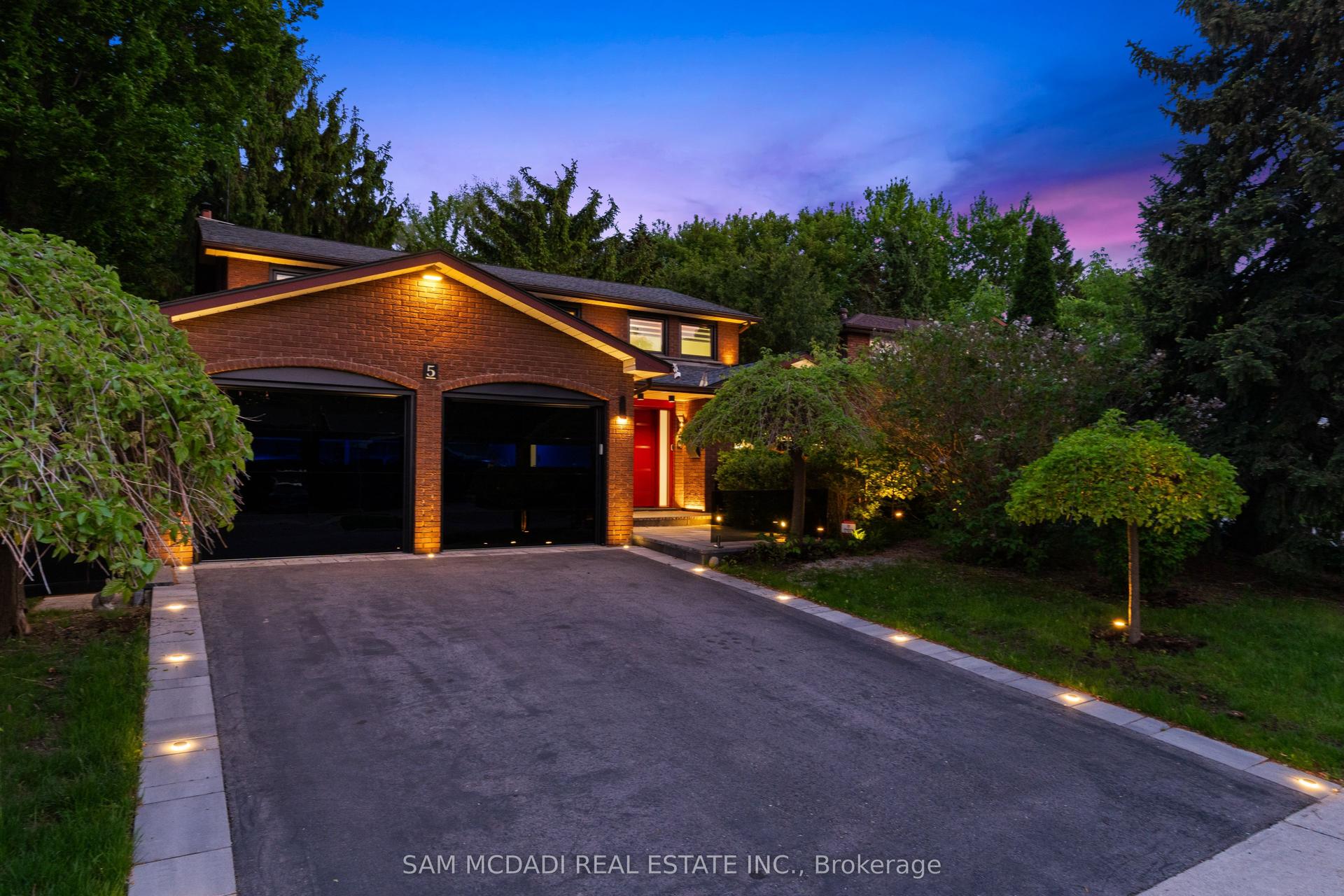 5 Canterbury Crescent, Toronto — Detached for sale, photo 1