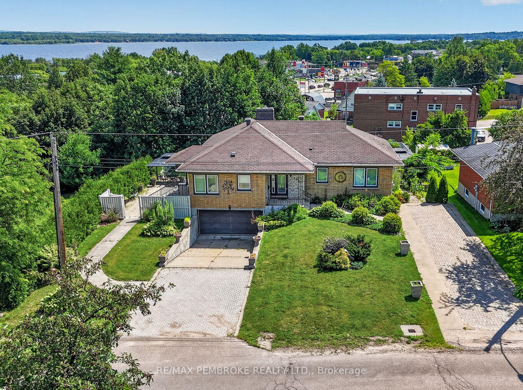 235 Broadview Drive, Pembroke — Detached for sale, photo 1