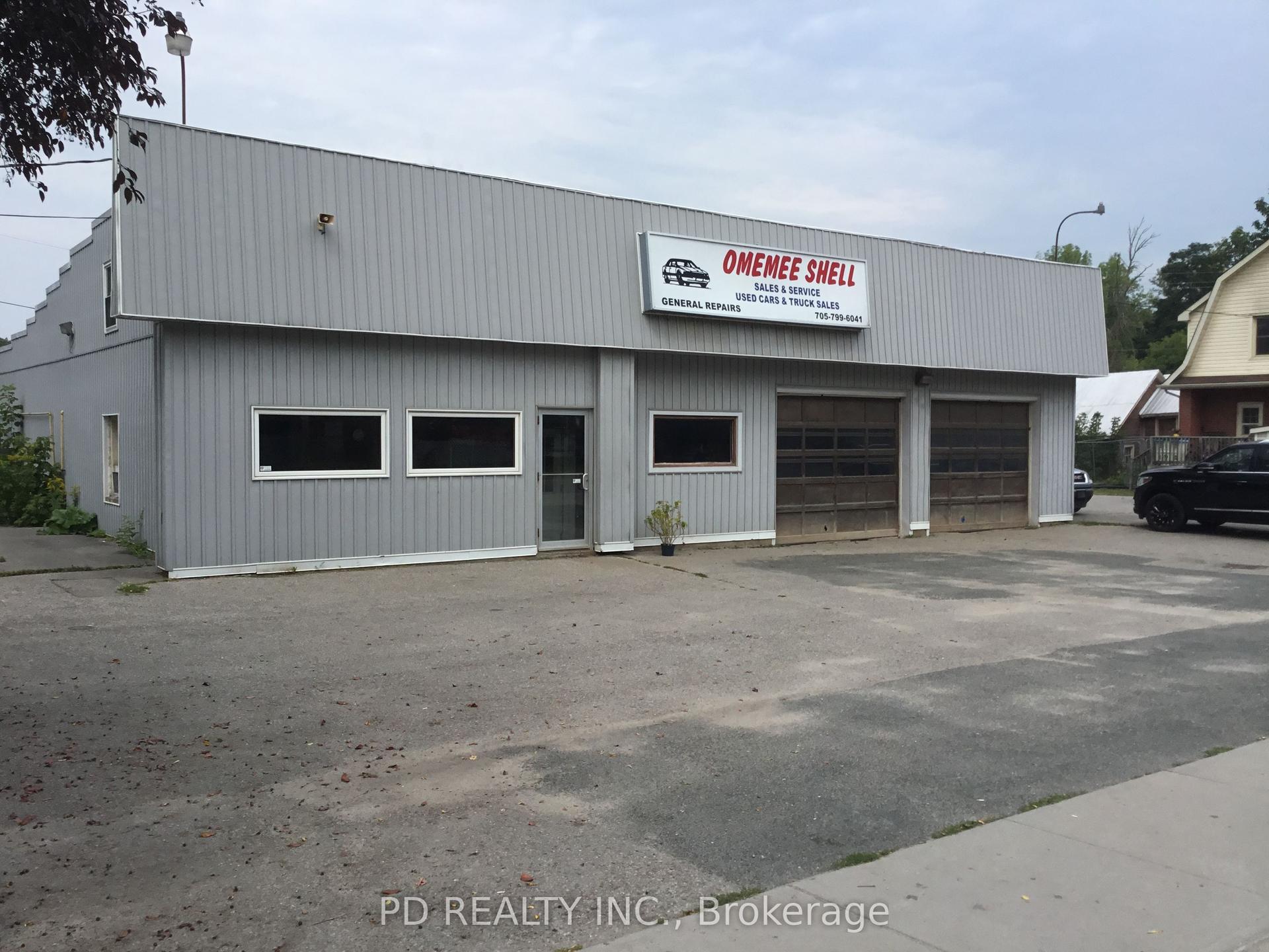 73 King Street E — photo 1