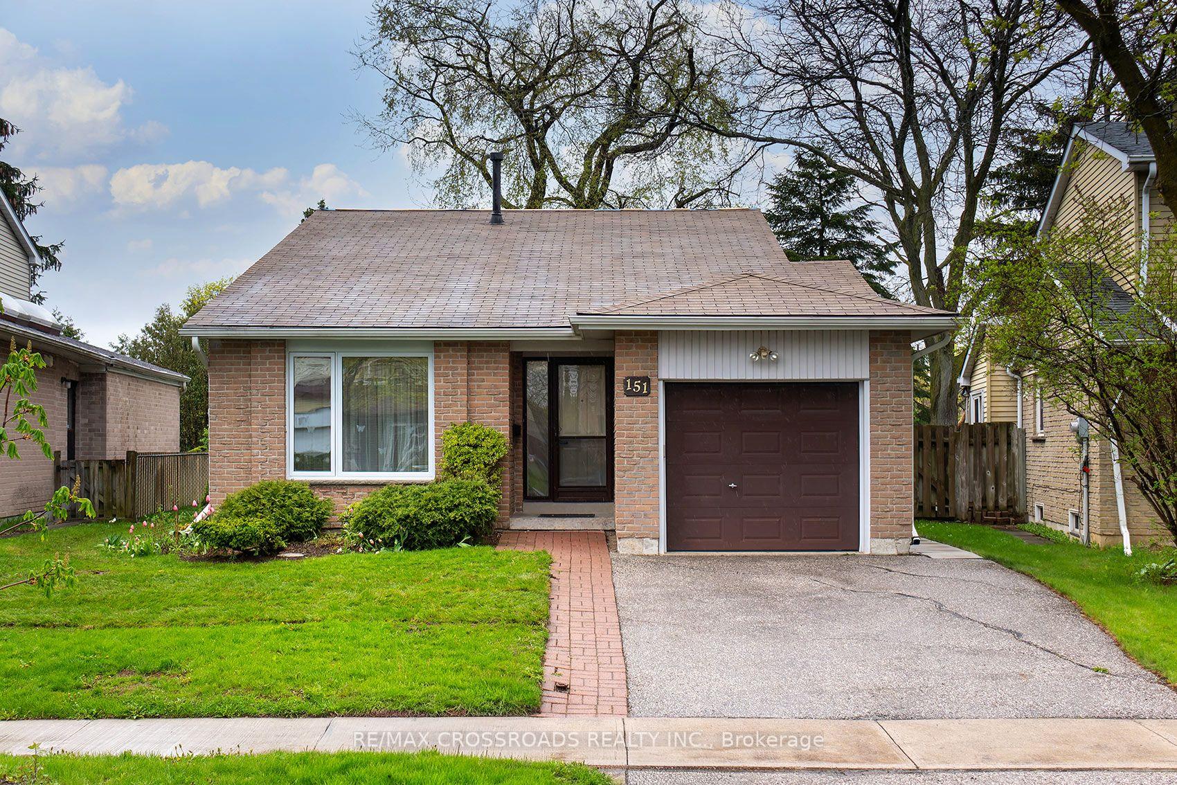 151 Goldhawk Trail — photo 1