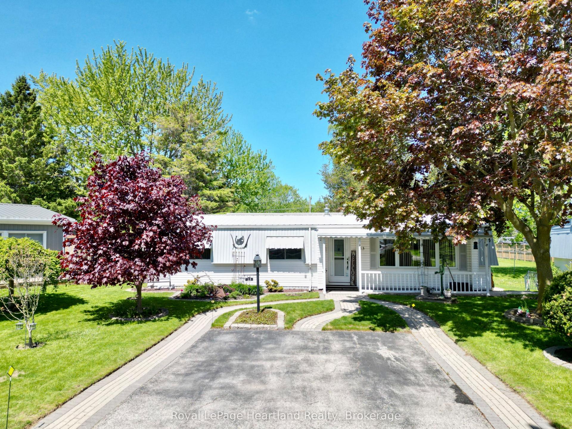 13 Cypress Point Crescent, South Huron — Detached for sale, photo 1