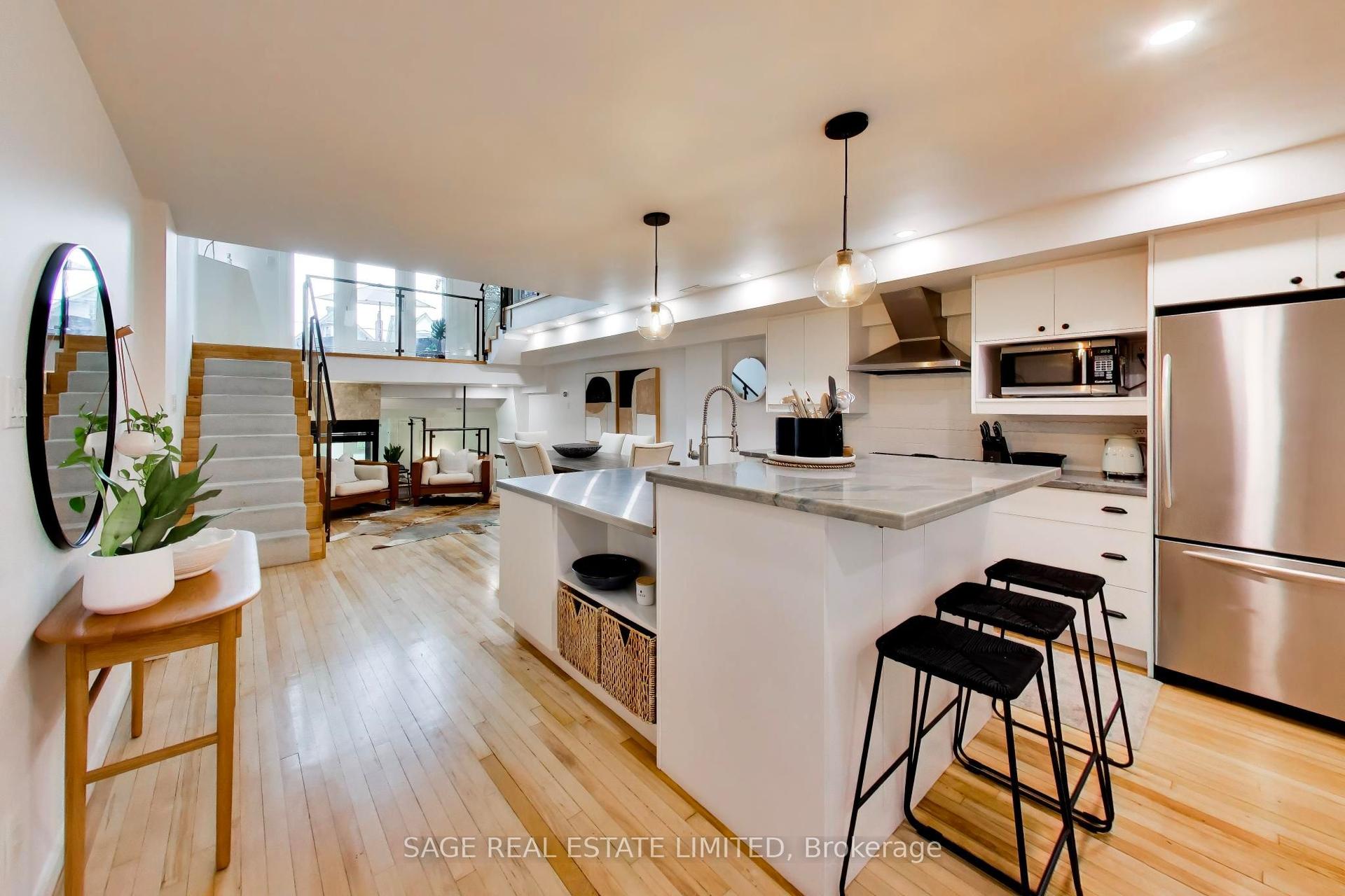 660 Pape Avenue 111 #111, Toronto — Condo for sale, photo 1