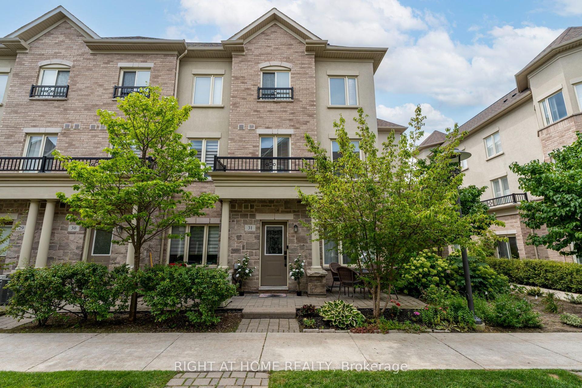 27 Coneflower Crescent 31 #31, Toronto — Condo Town for sale, photo 1