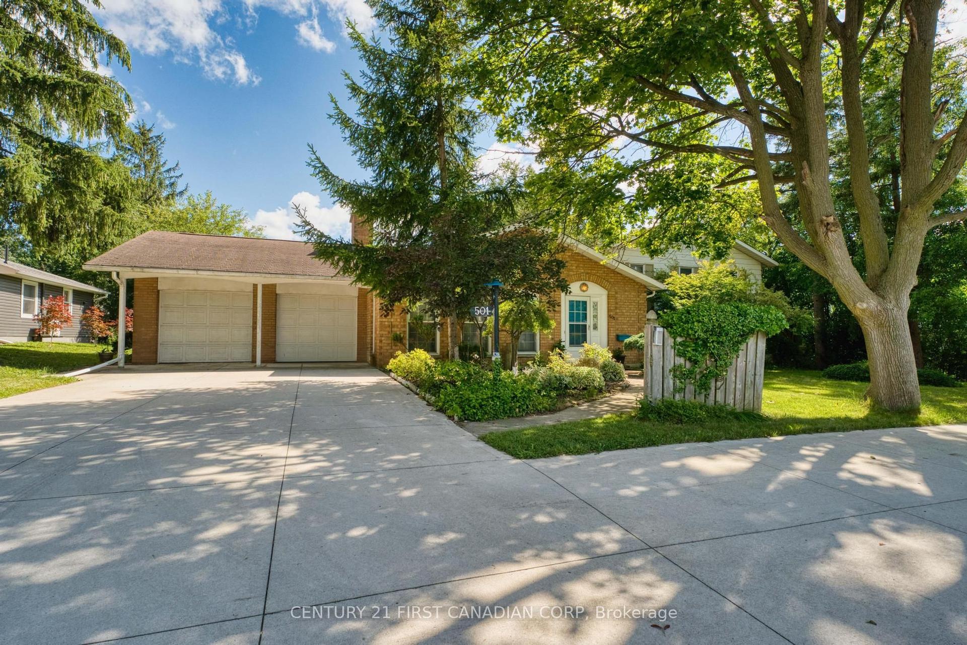 501 COMMISSIONERS Road E, London South — Detached for sale, photo 1