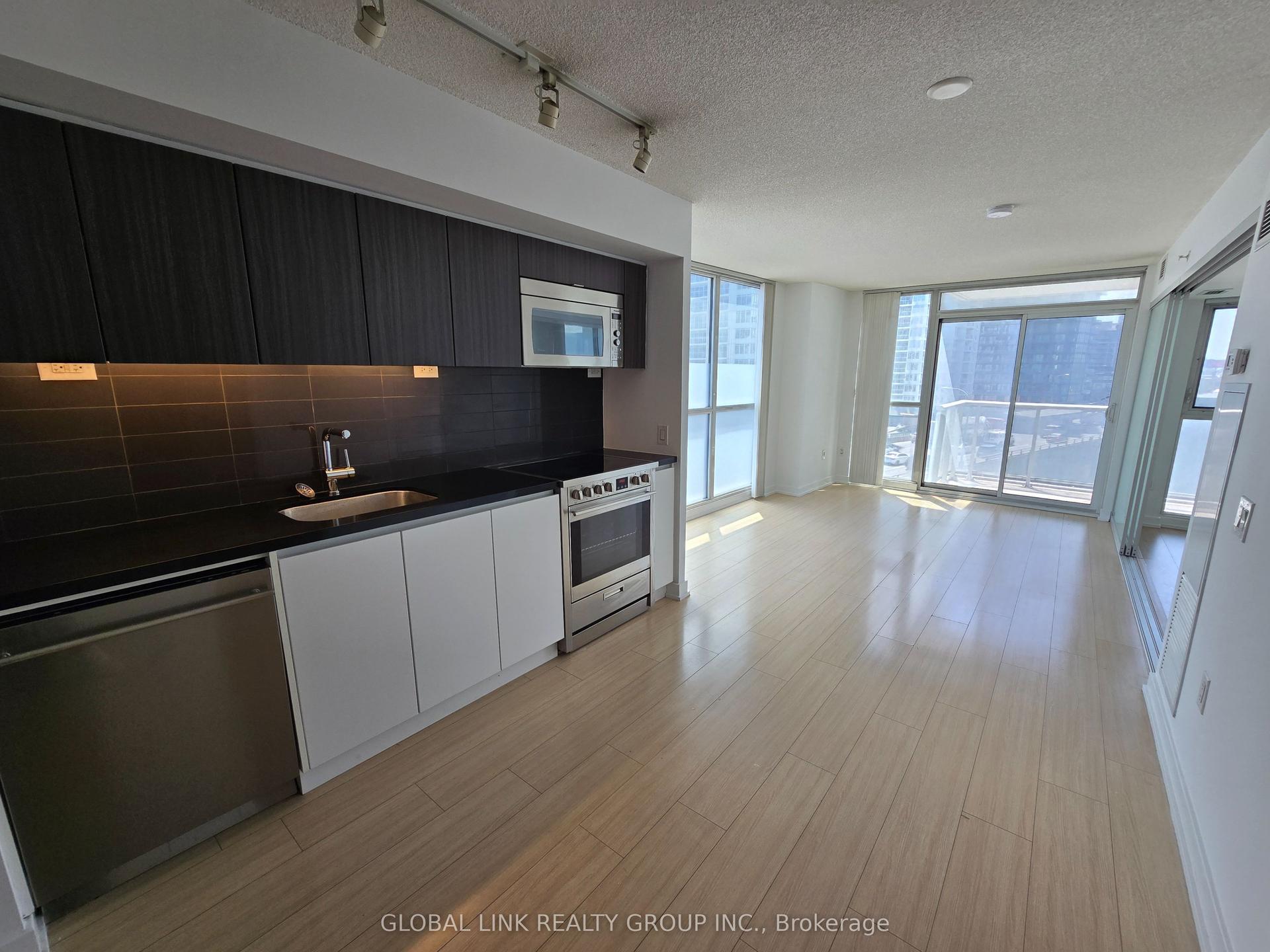 75 Queens Wharf Road 808 #808 — photo 1