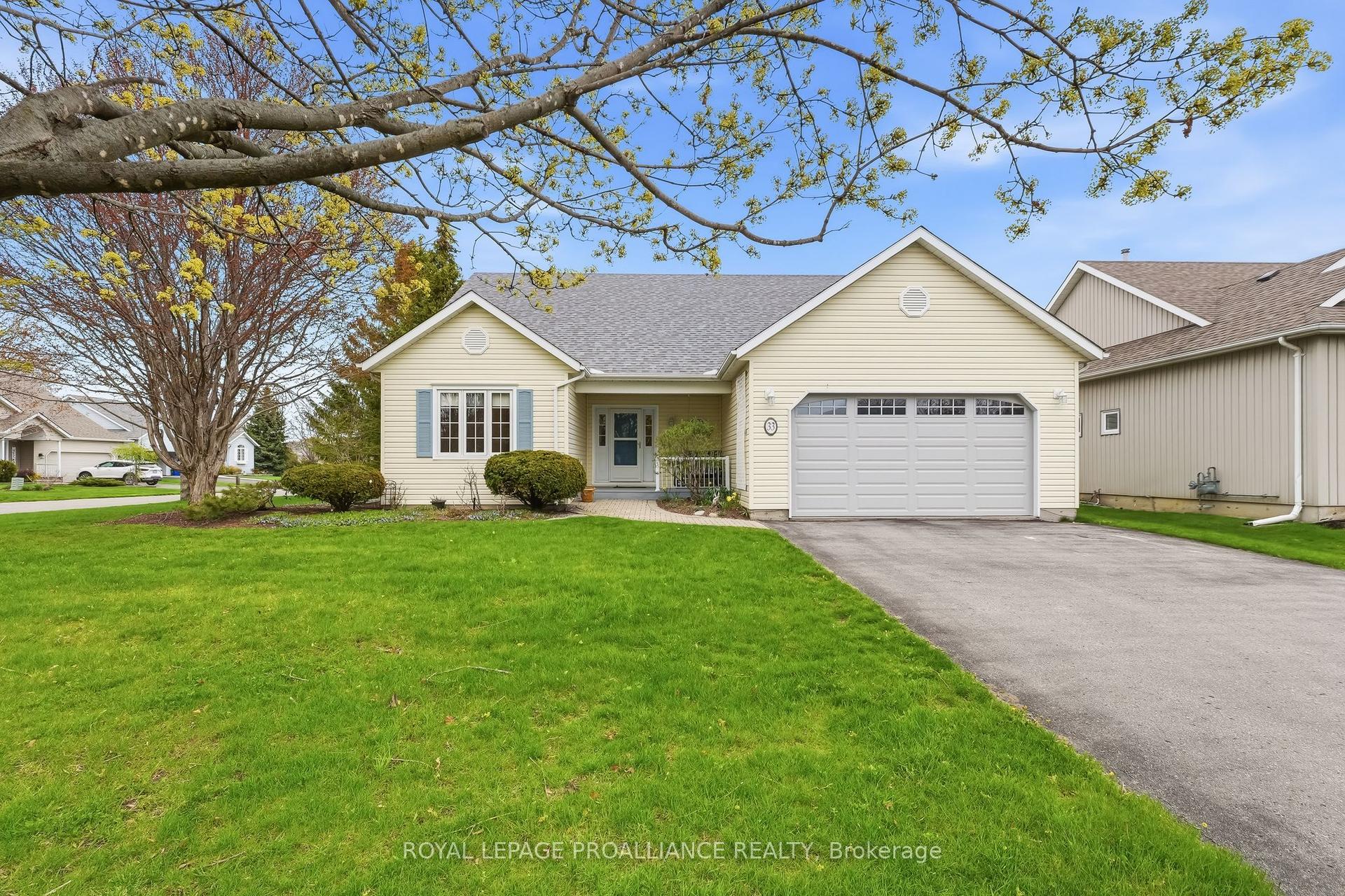 33 Lockwood Drive — photo 1