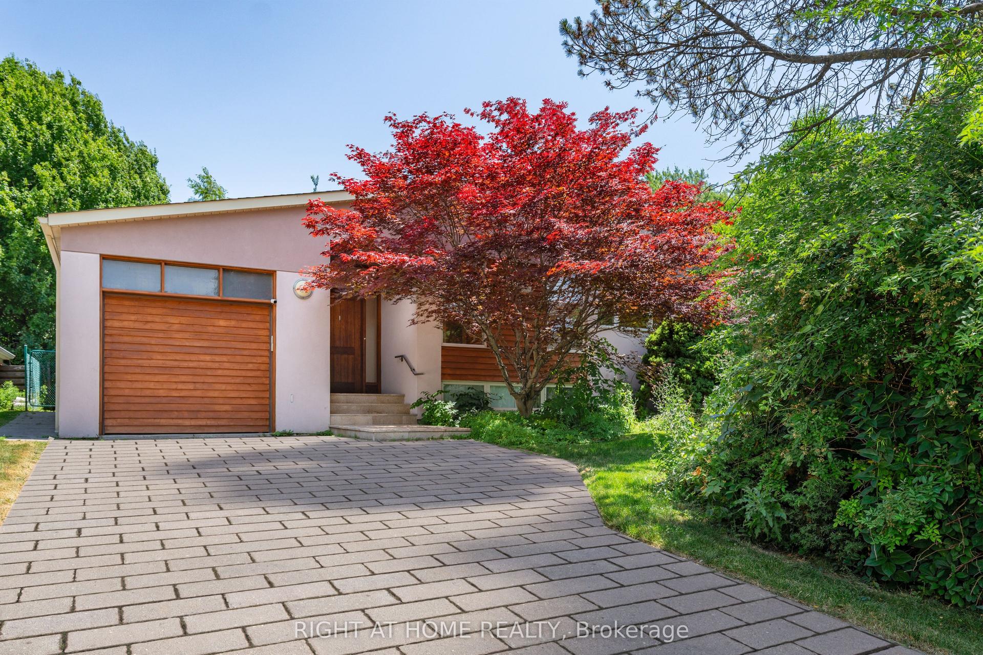 49 Tottenham Road, Toronto — Detached for lease, photo 1