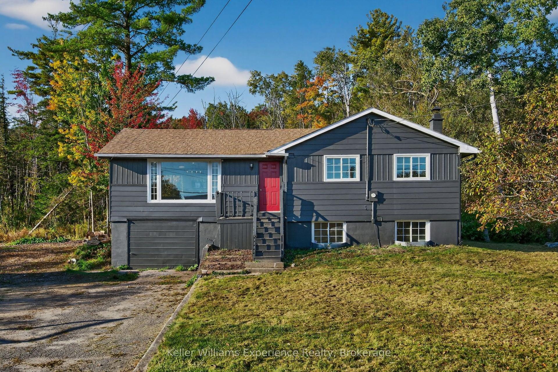 556 Champlain Road — photo 1