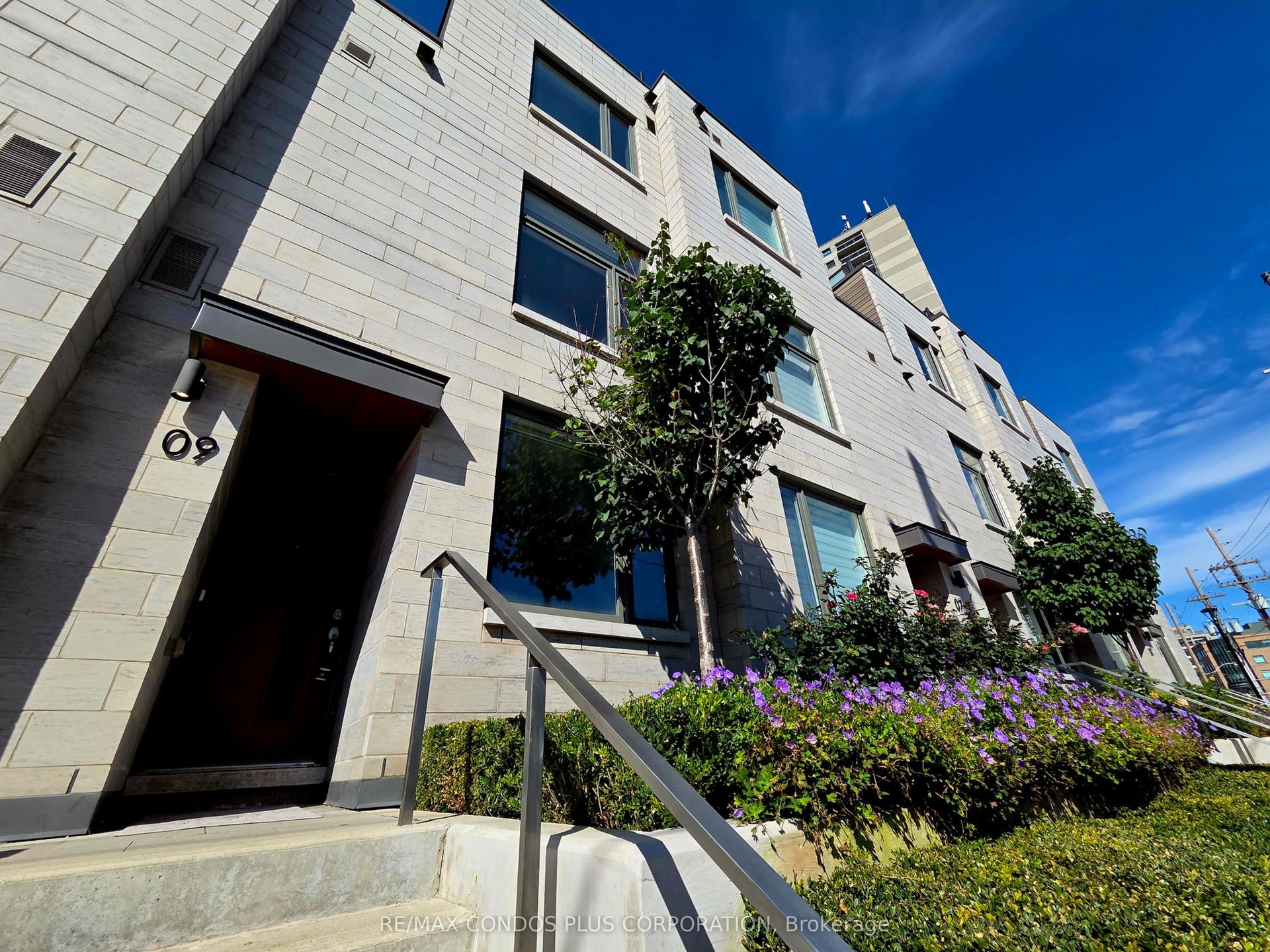 270 Davenport Road 9 #9, Toronto — Condo Town for lease, photo 1