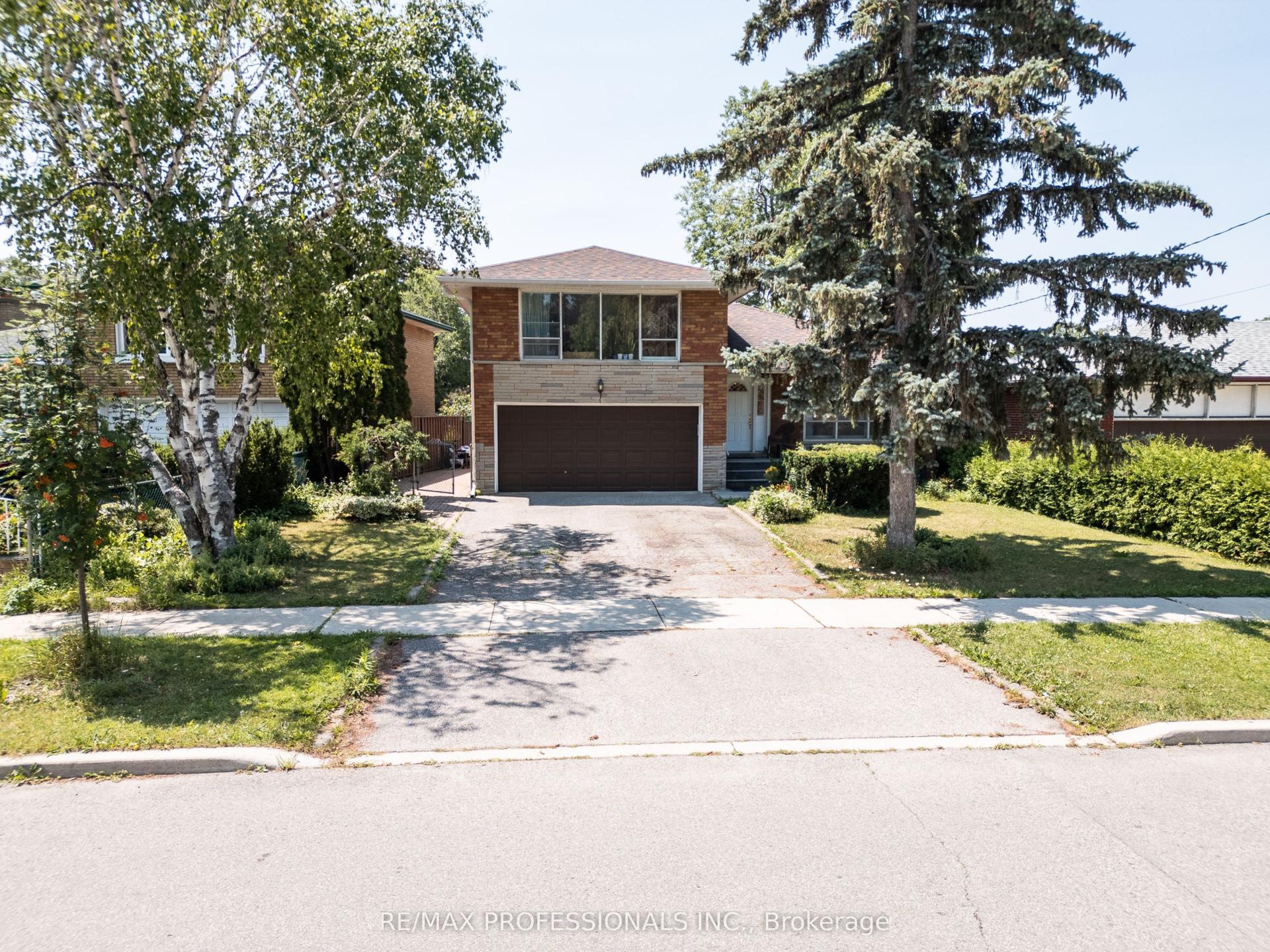 48 Dalegrove Crescent, Toronto — Detached for sale, photo 1