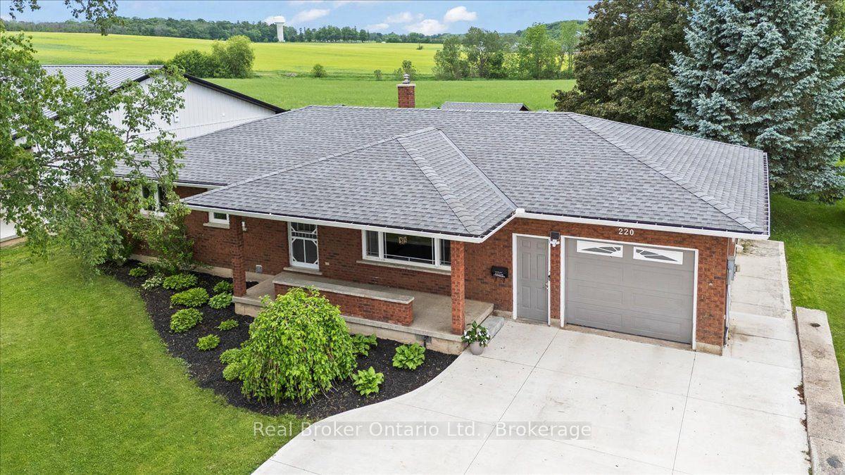 220 Forler Street, West Grey — Detached for sale, photo 1