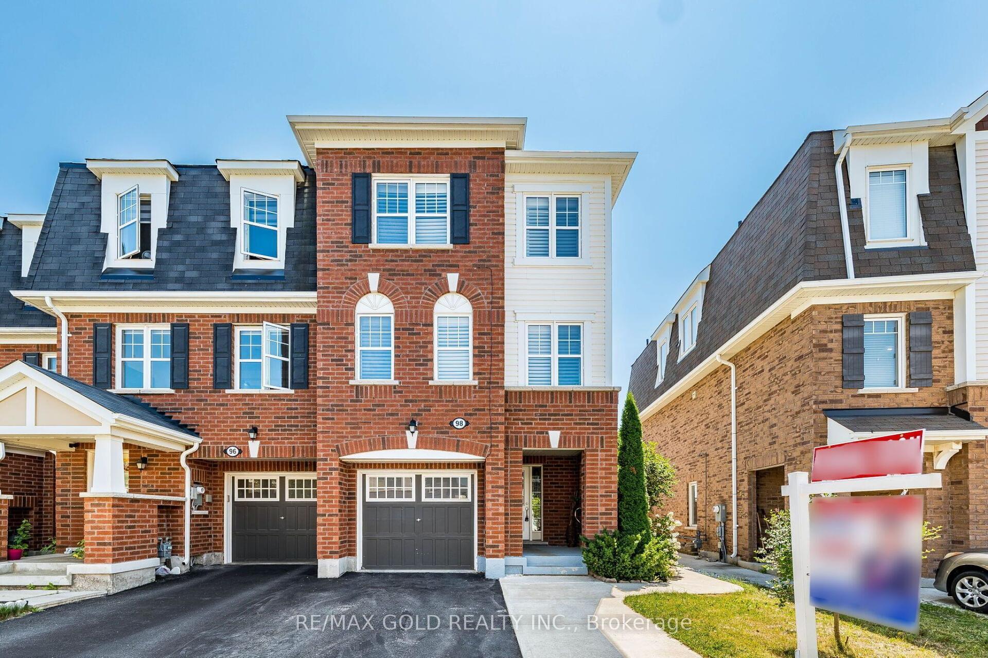 98 Bannister Crescent, Brampton — Townhouse for sale, photo 1