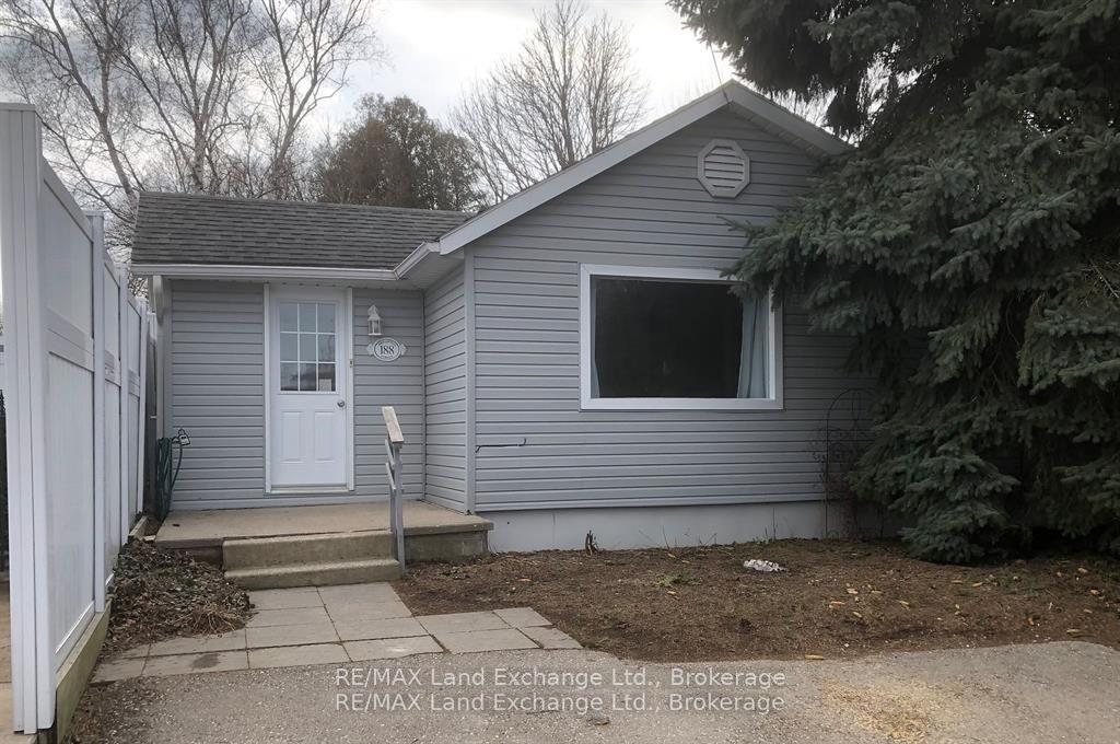 188 Broadway Street — photo 1