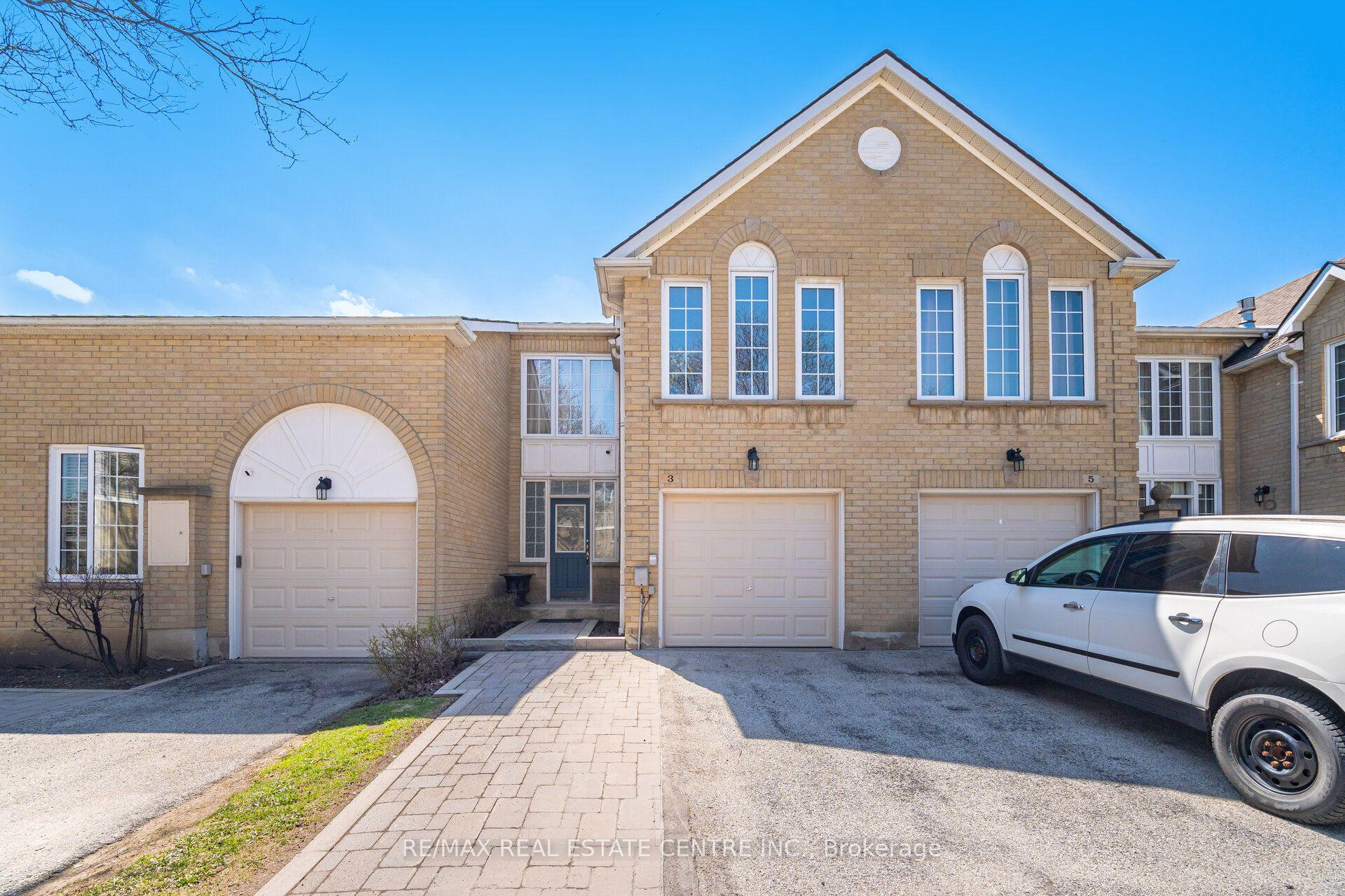 3 Hartnell Square 2 #2, Brampton — Condo Town for sale, photo 1
