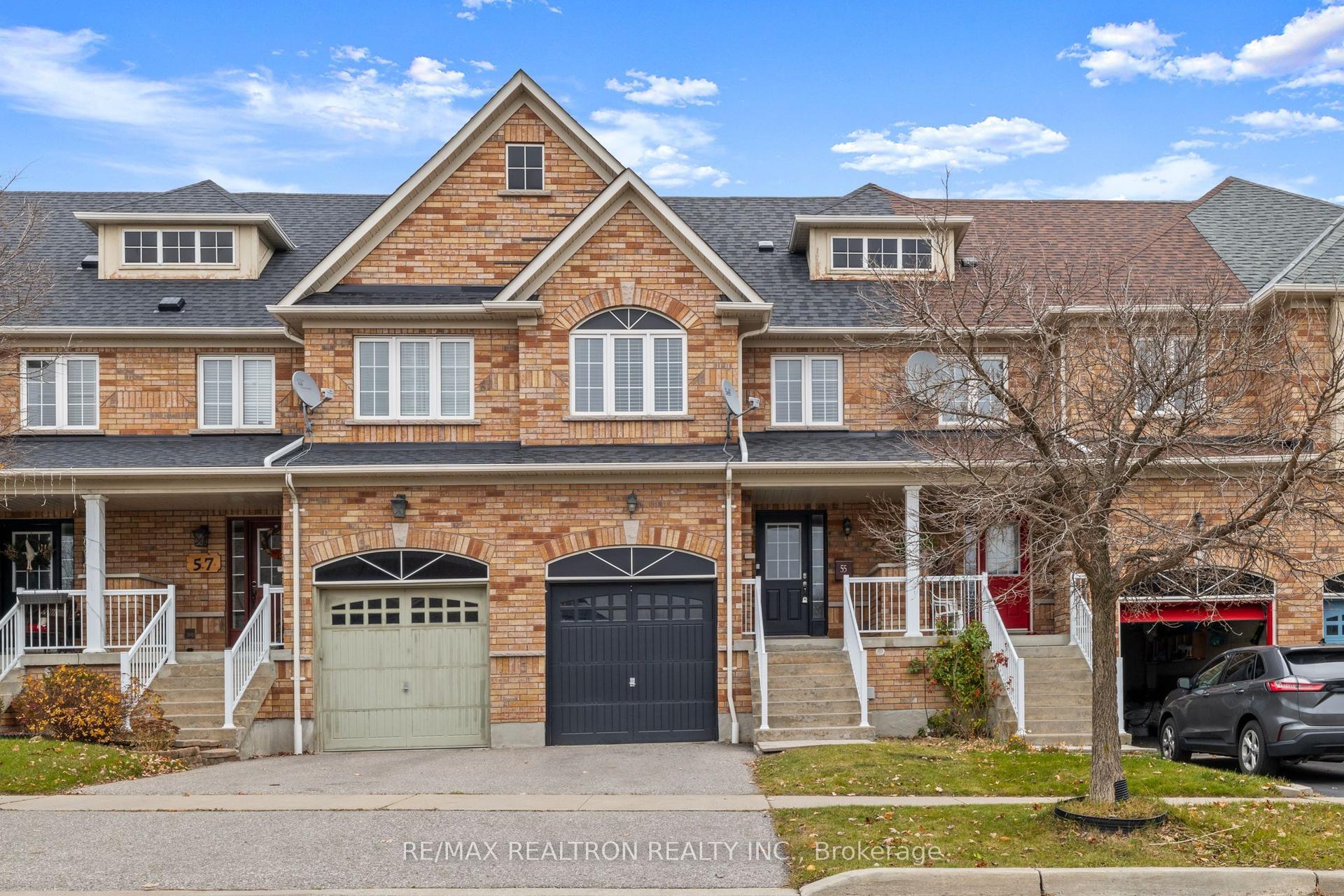 55 Atlantis Drive, Whitby — Townhouse for lease, photo 1