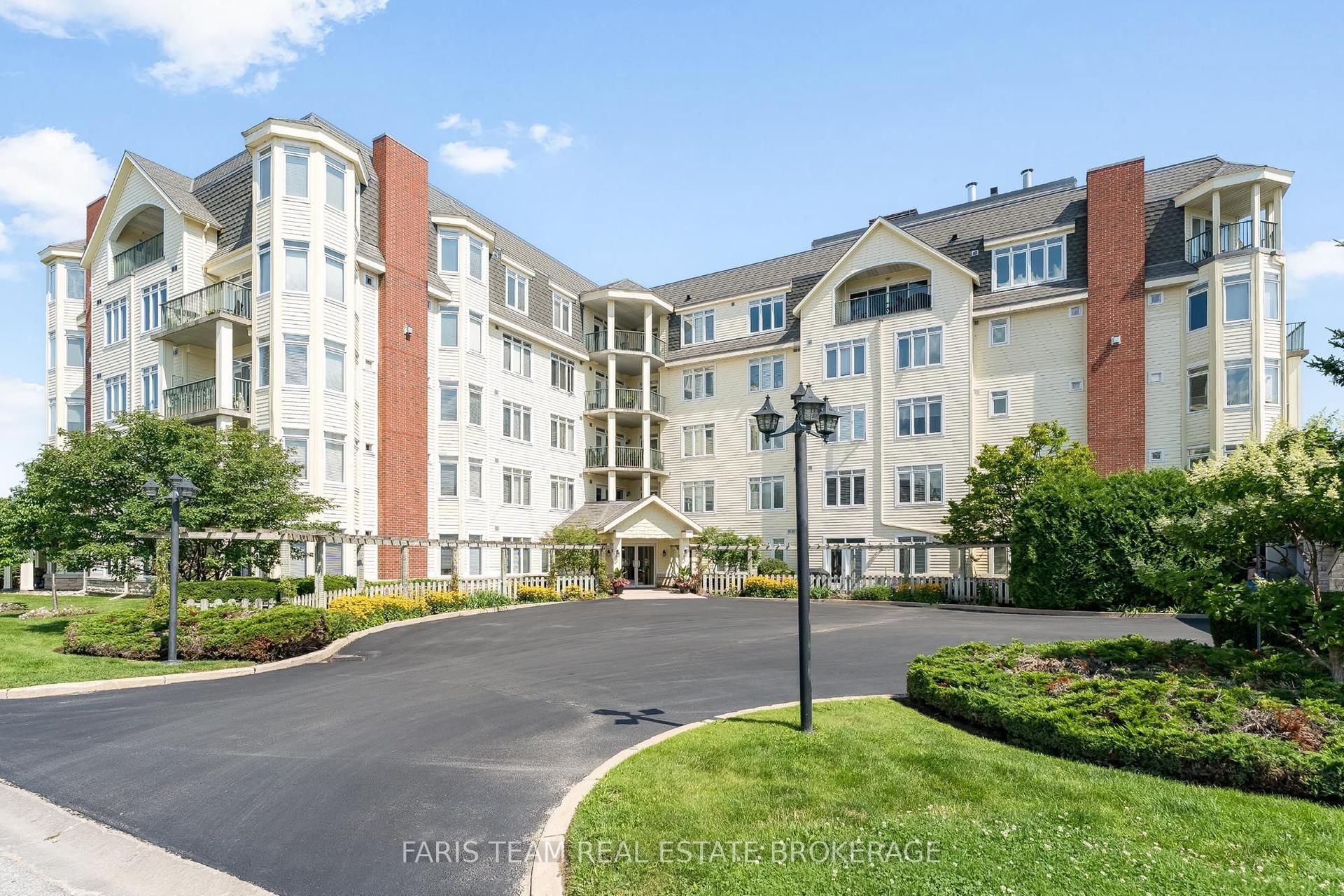 10 Bay Street E 301 #301, Blue Mountains — Condo for sale, photo 1
