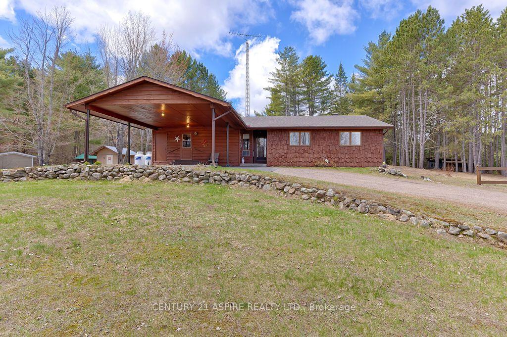 212 Eichstaedt Road — photo 1