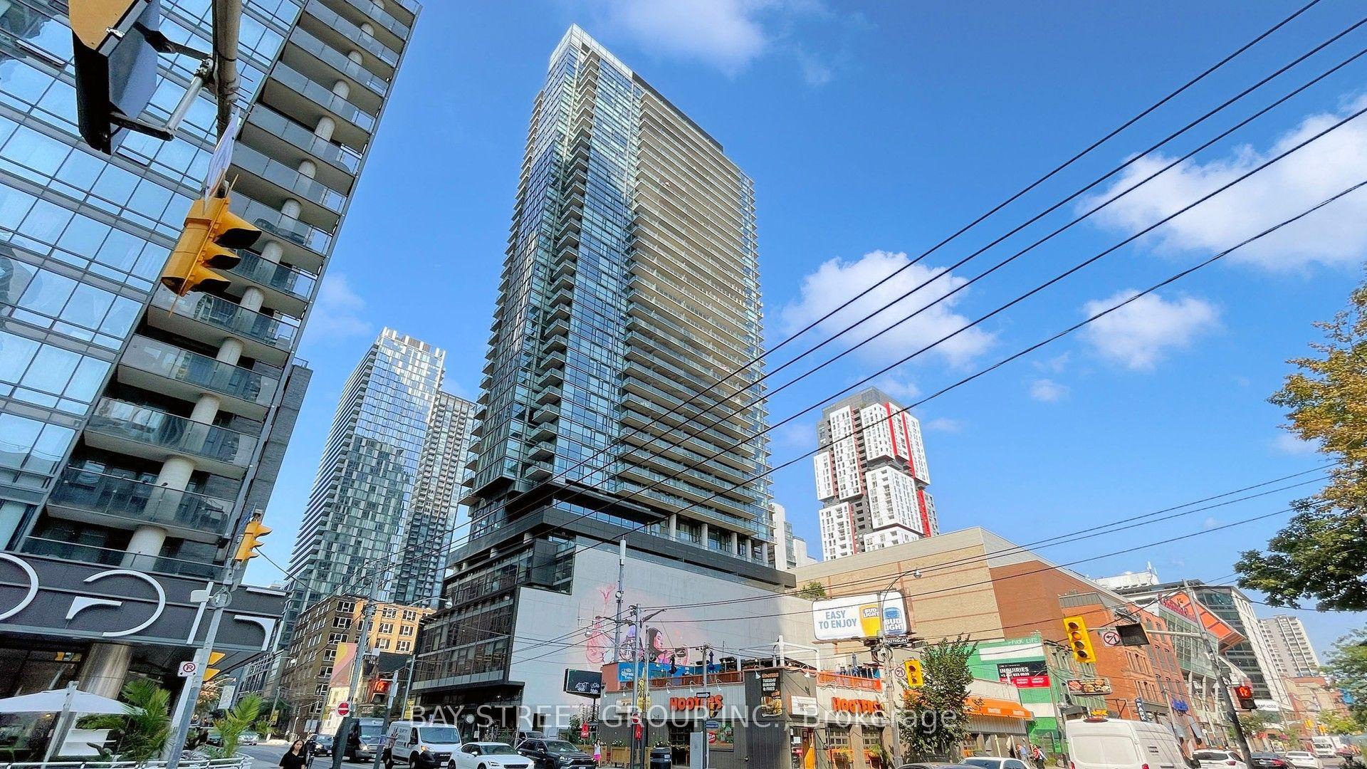 290 Adelaide Street W 1804 #1804, Toronto — Condo for lease, photo 1