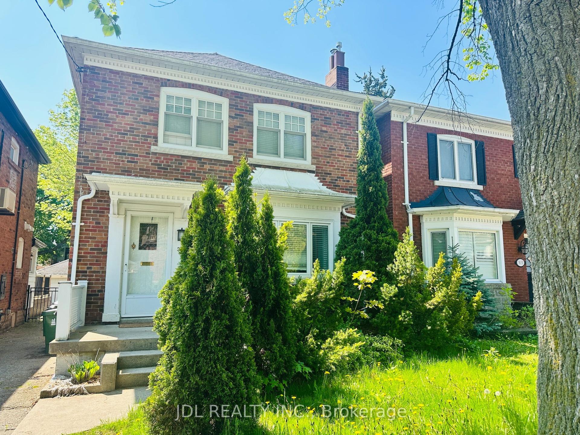 301 Old Orchard Grove — photo 1