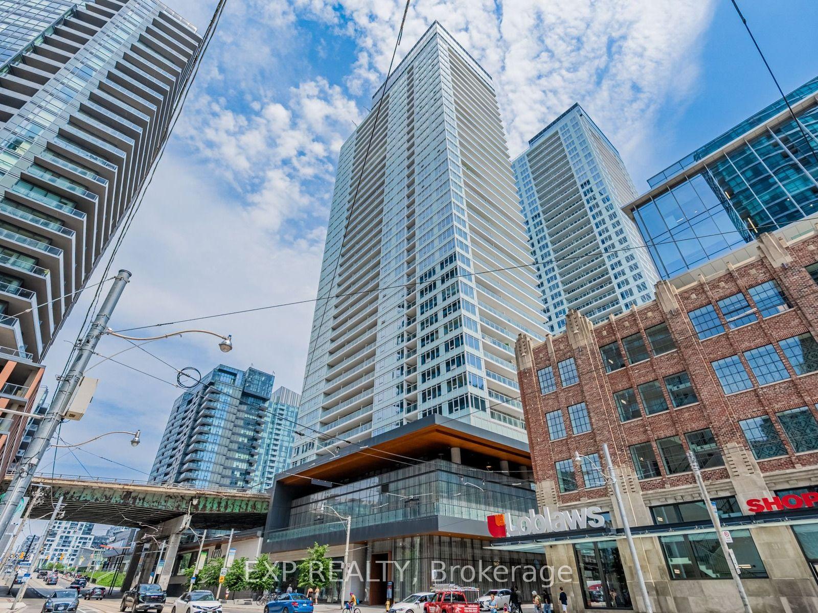 19 Bathurst Street 611 #611, Toronto — Condo for sale, photo 1