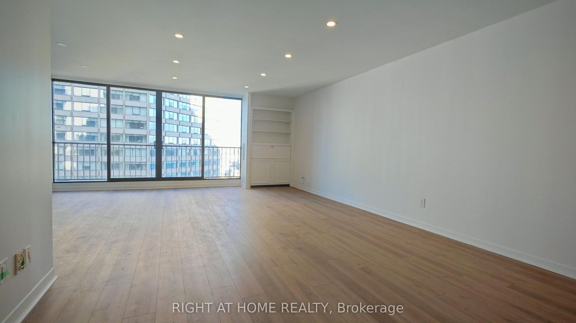 33 Harbour Square 2434 #2434, Toronto — Condo for lease, photo 1