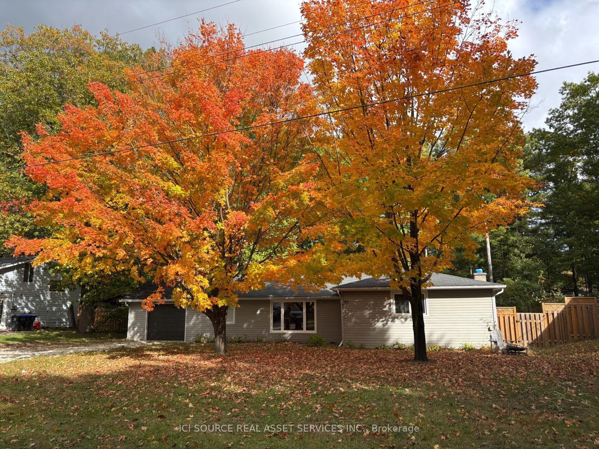 95 Melrose Avenue, Wasaga Beach — Detached for sale, photo 1