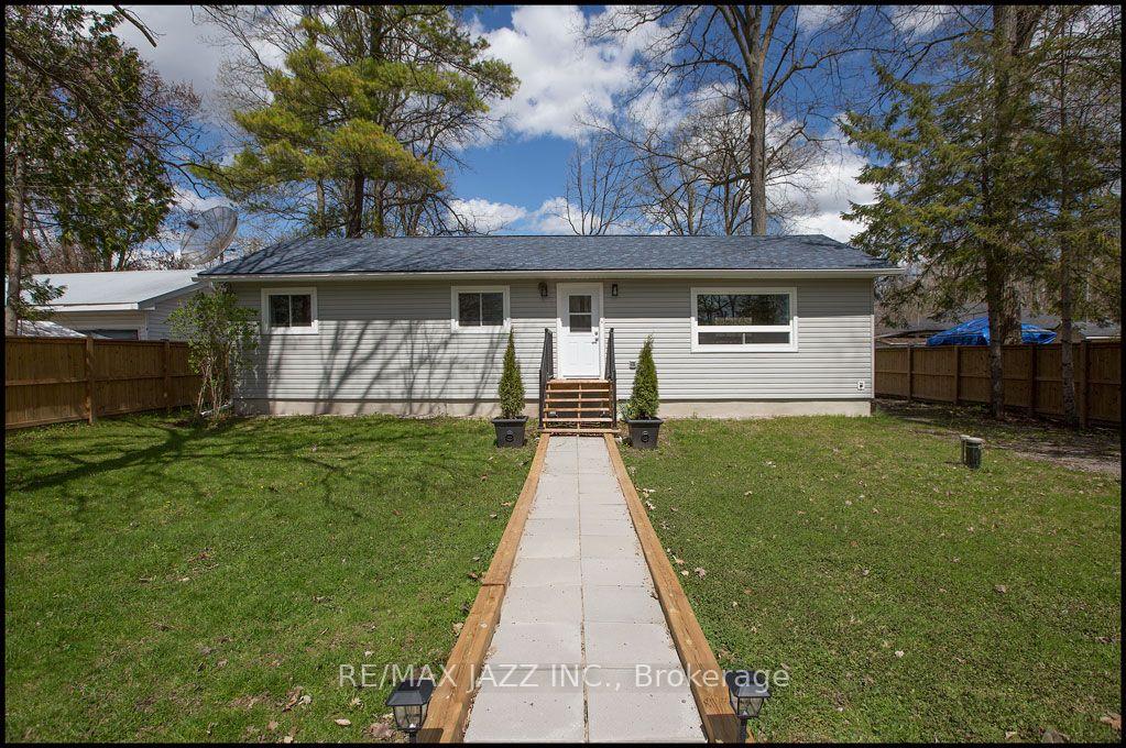 214 River Road E — photo 1
