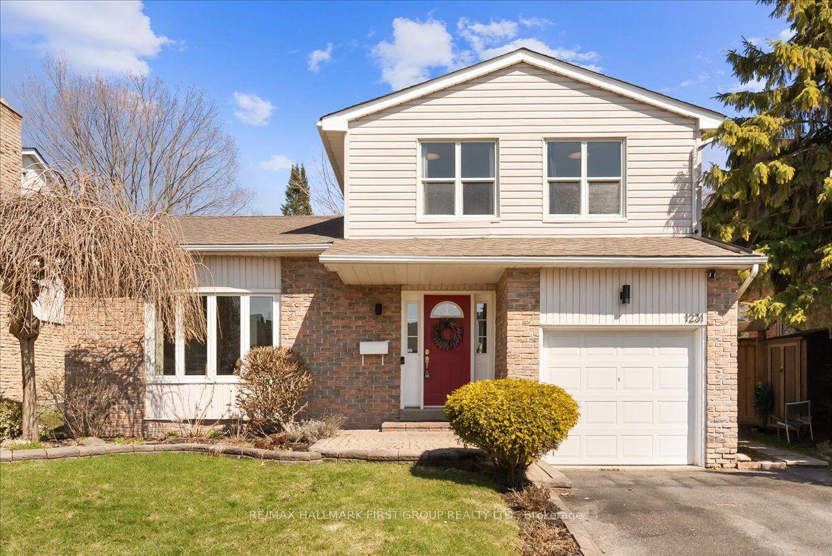 1231 Canborough Crescent — photo 1