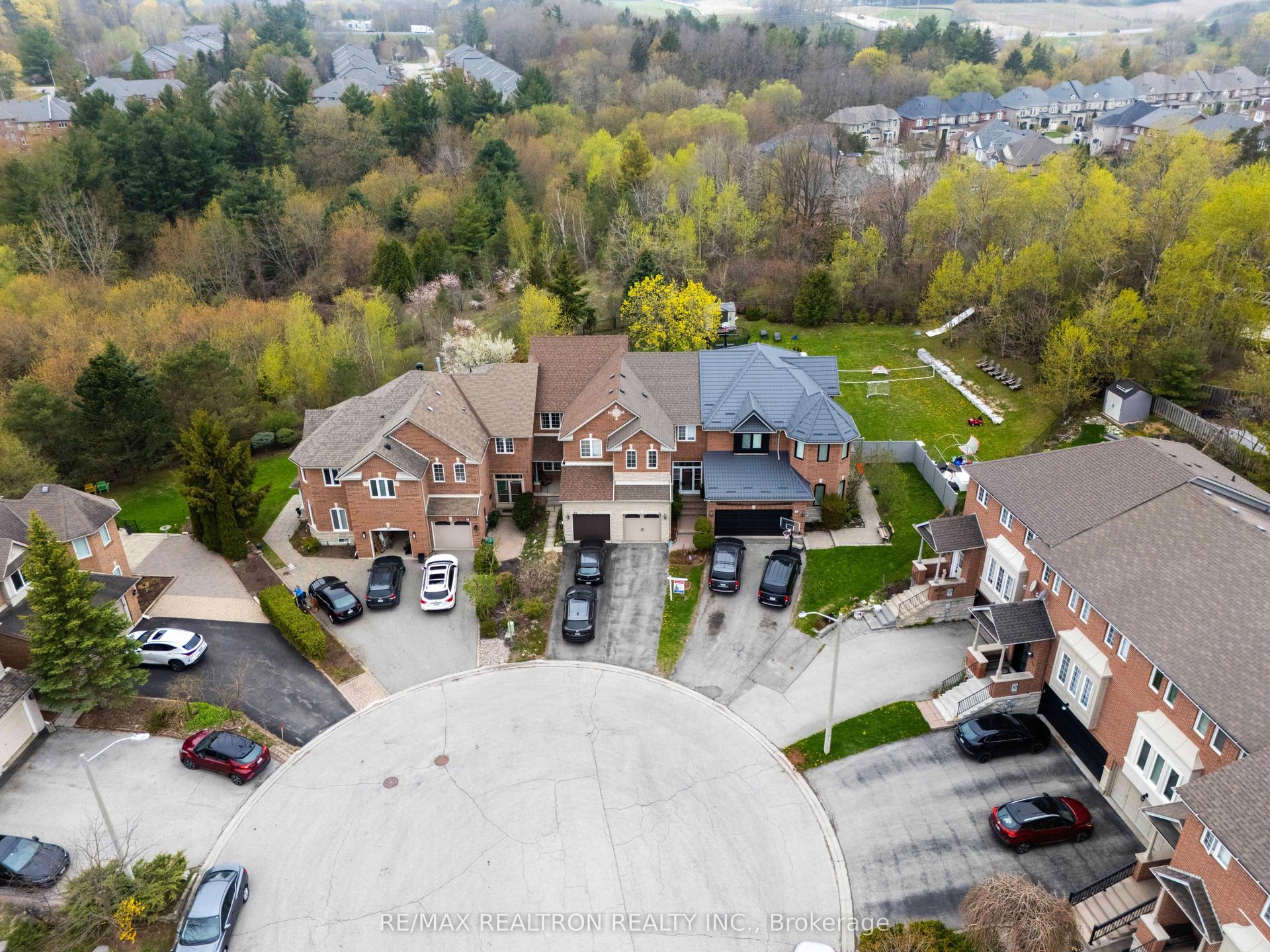 36 Edgemont Court — photo 1