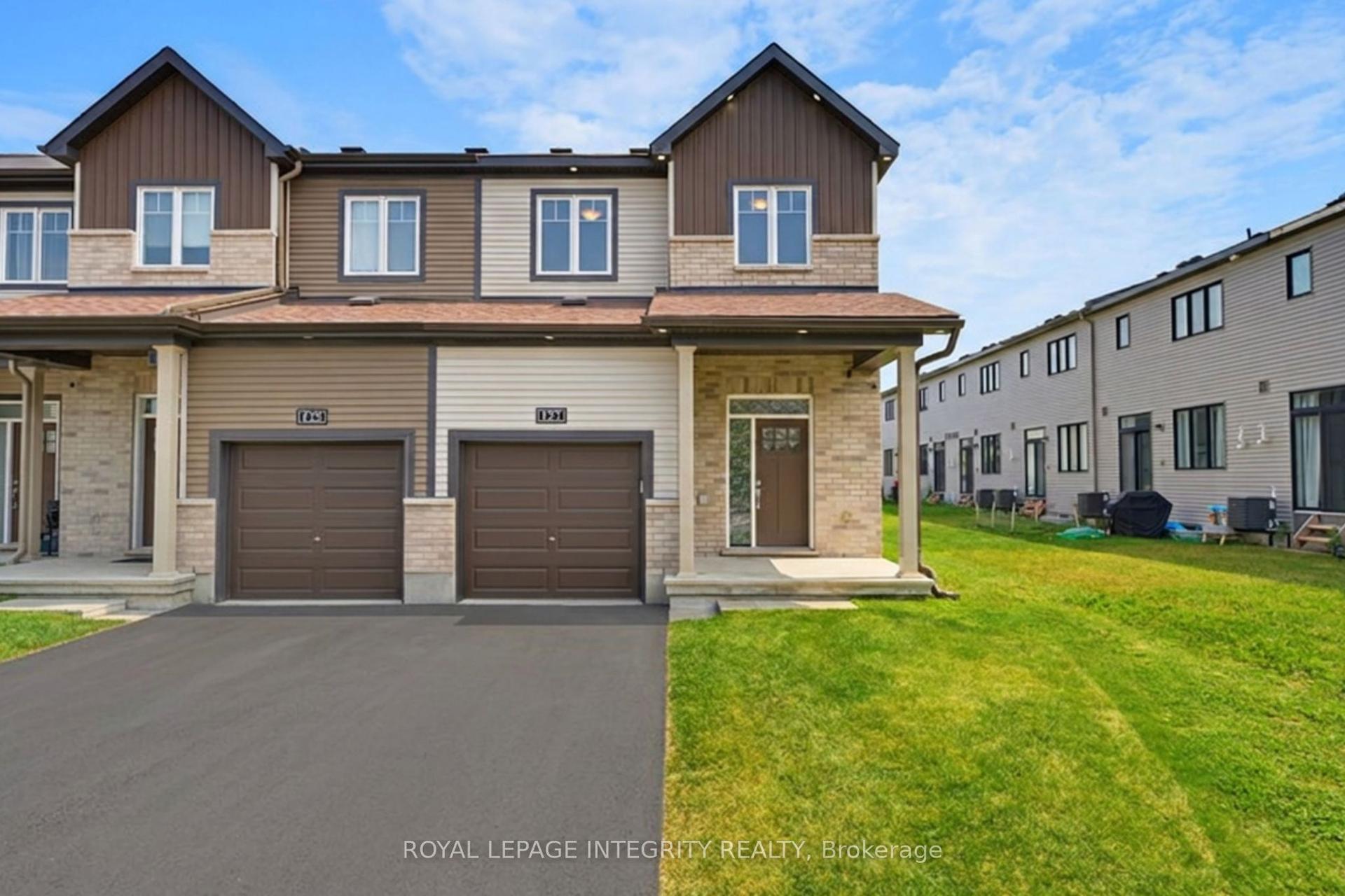 127 Chakra Street, Barrhaven — Townhouse for sale, photo 1
