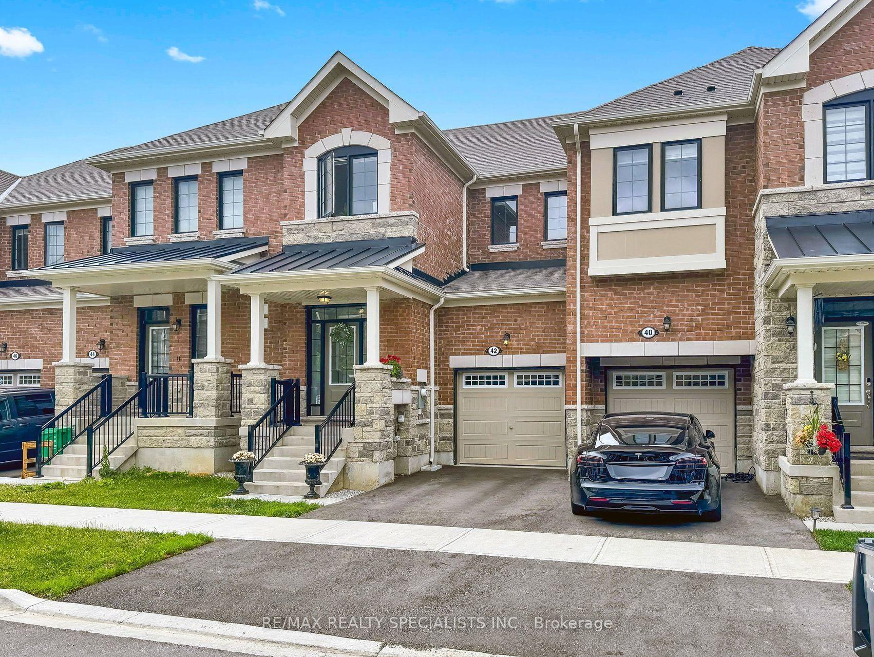 42 Keppel Circle, Brampton — Townhouse for sale, photo 1