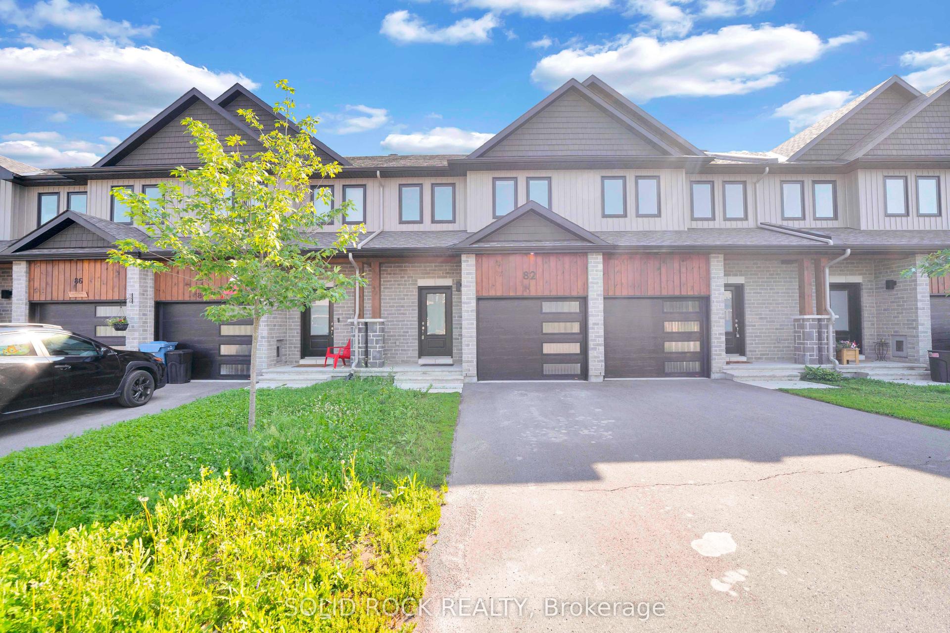 82 O'Donovan Drive, Carleton Place — Townhouse for sale, photo 1