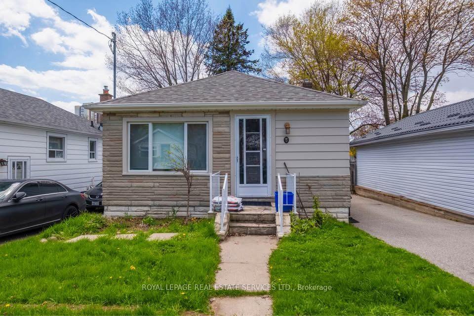 18 Bexhill Avenue — photo 1